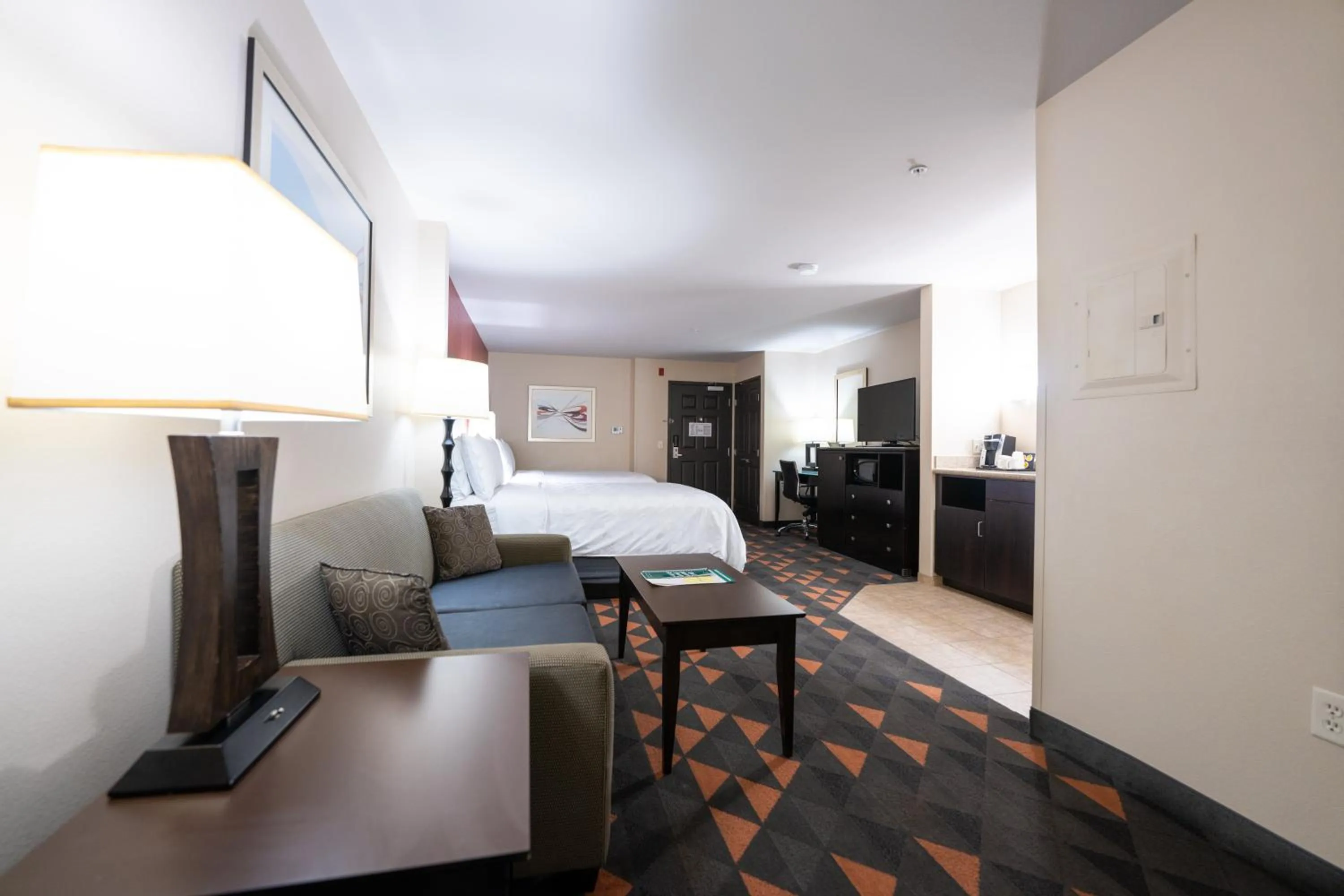 Photo of the whole room in Holiday Inn Oceanside Marina Camp Pendleton by IHG