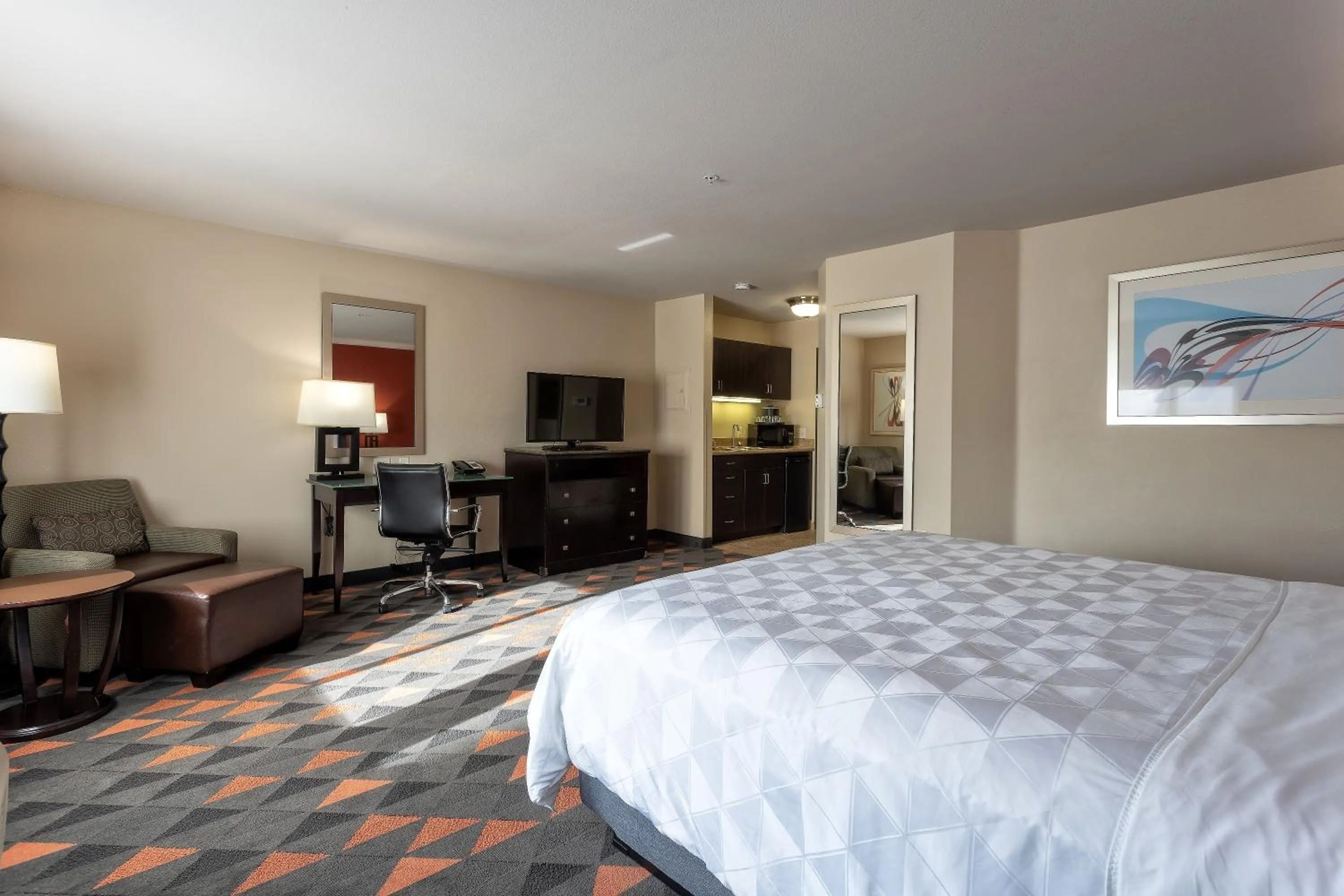 Photo of the whole room, Bed in Holiday Inn Oceanside Marina Camp Pendleton by IHG