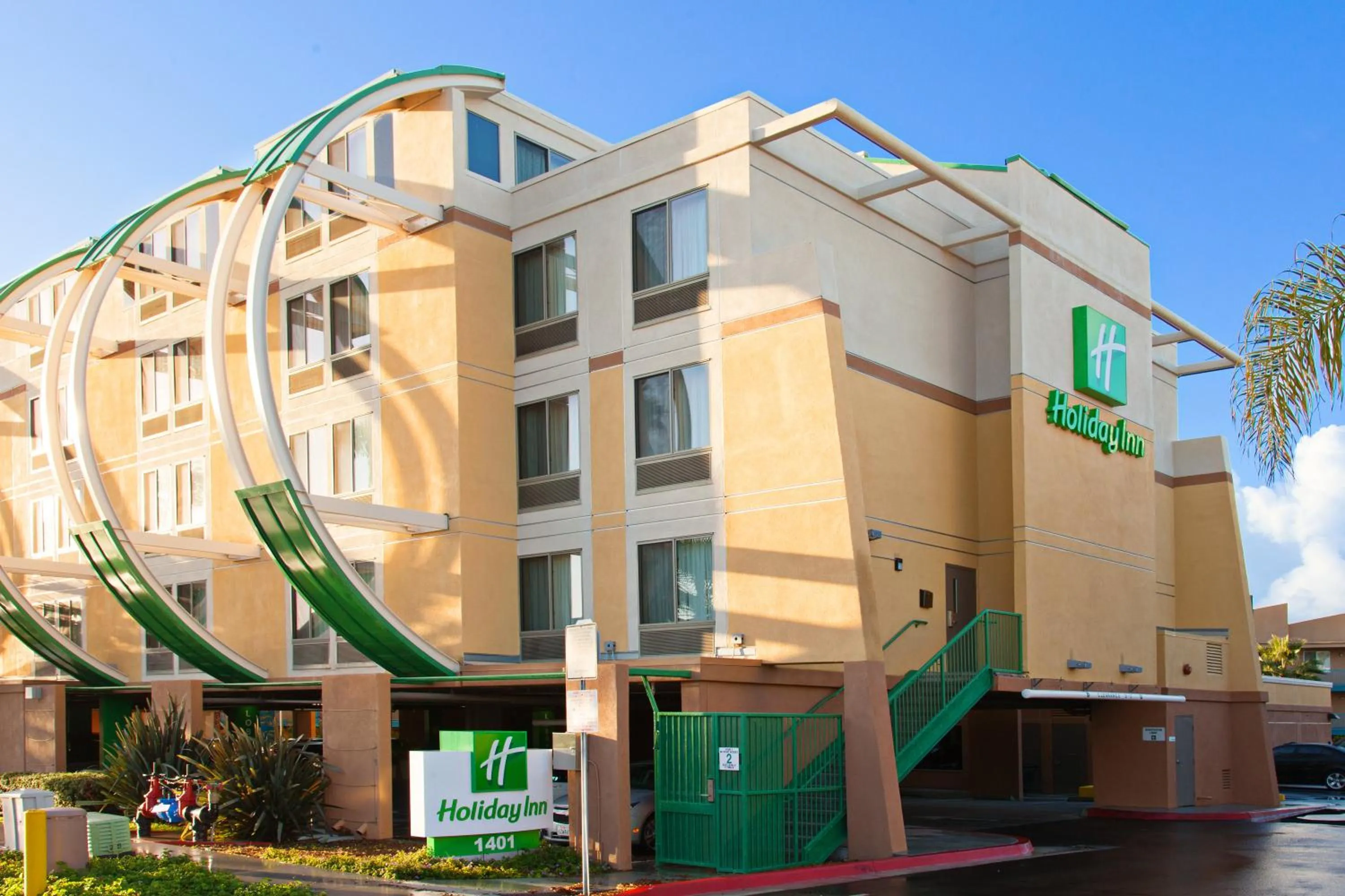 Property building in Holiday Inn Oceanside Marina Camp Pendleton by IHG