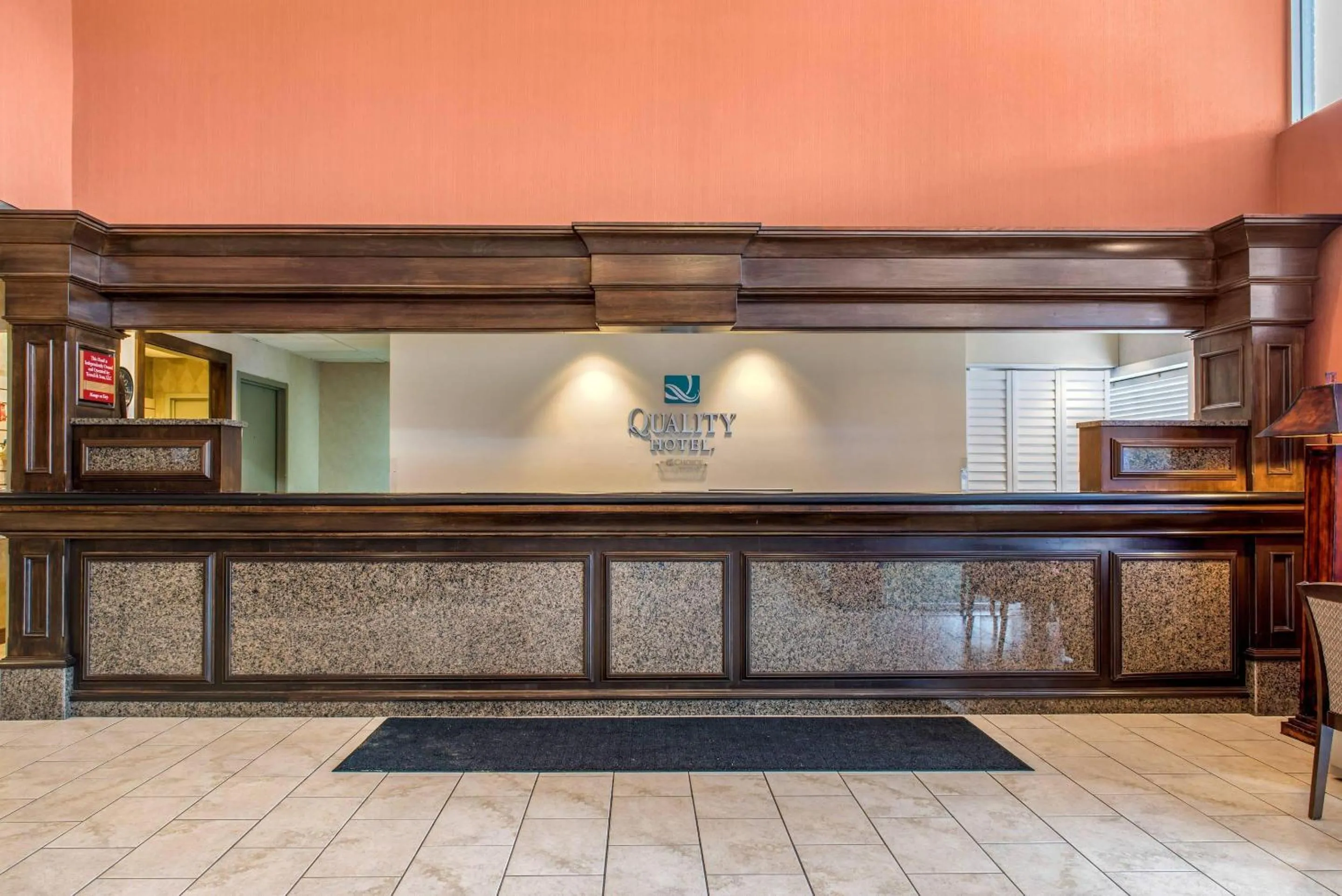 Lobby or reception in Quality Hotel Conference Center Cincinnati Blue Ash