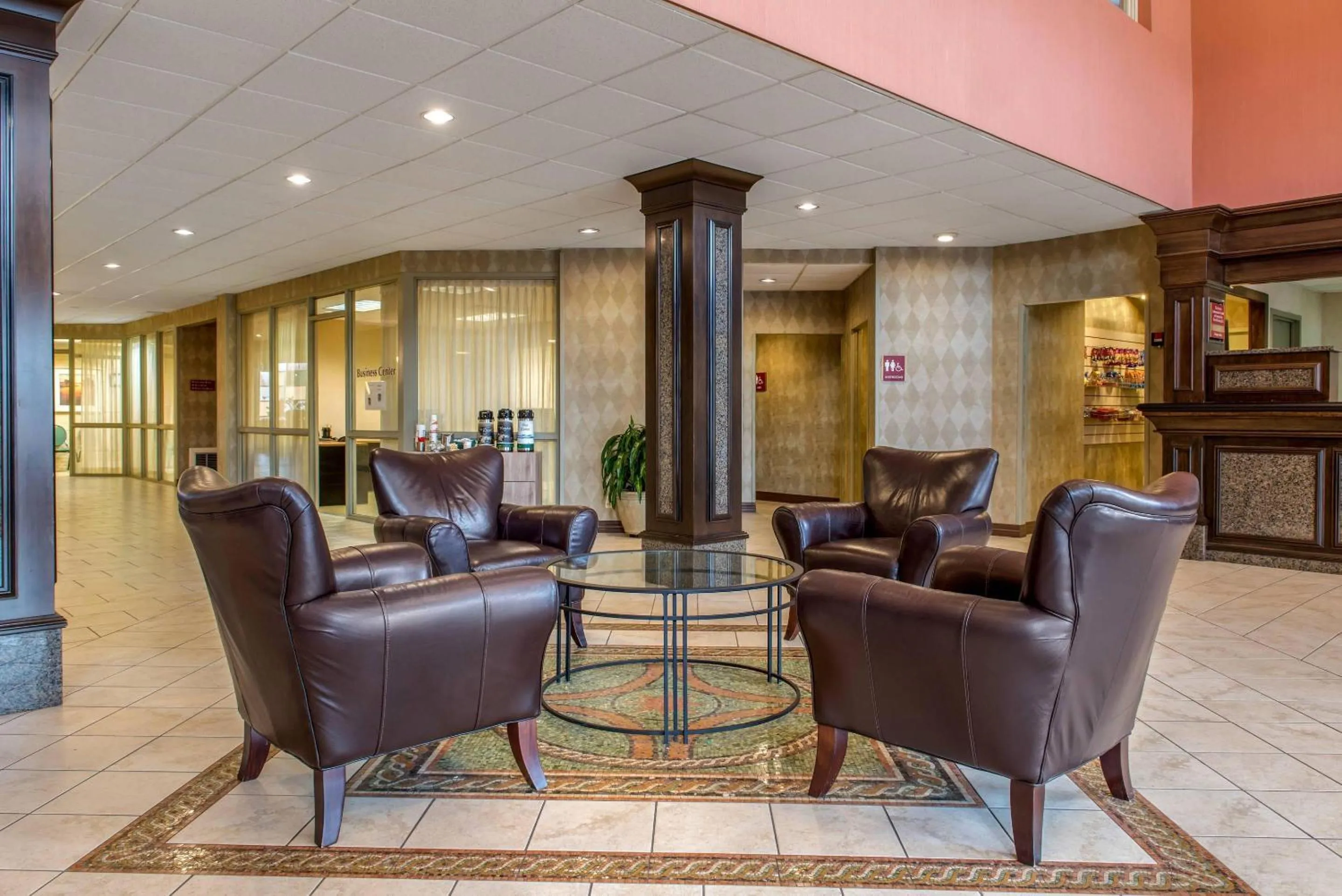 Lobby or reception in Quality Hotel Conference Center Cincinnati Blue Ash