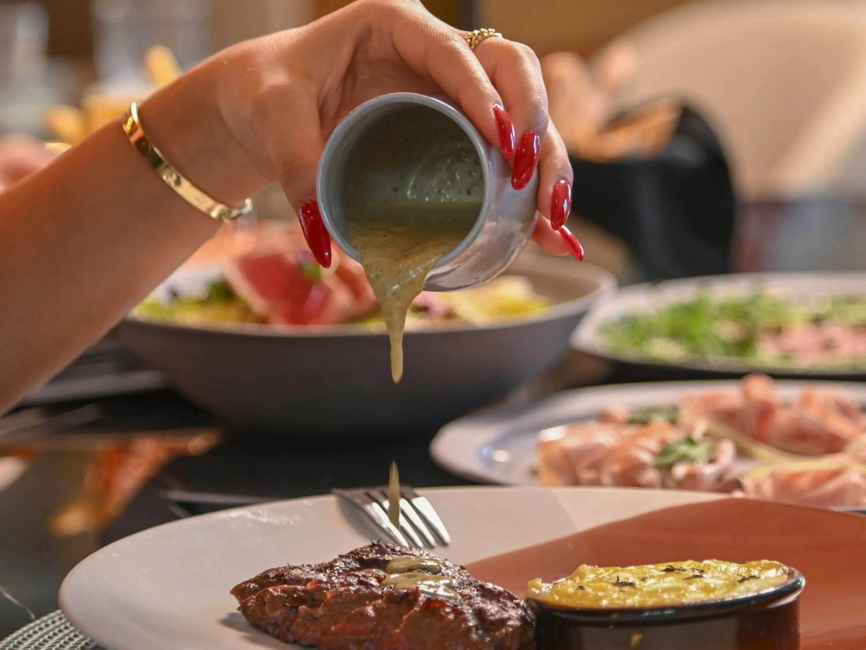 Restaurant/places to eat in The Key Beirut