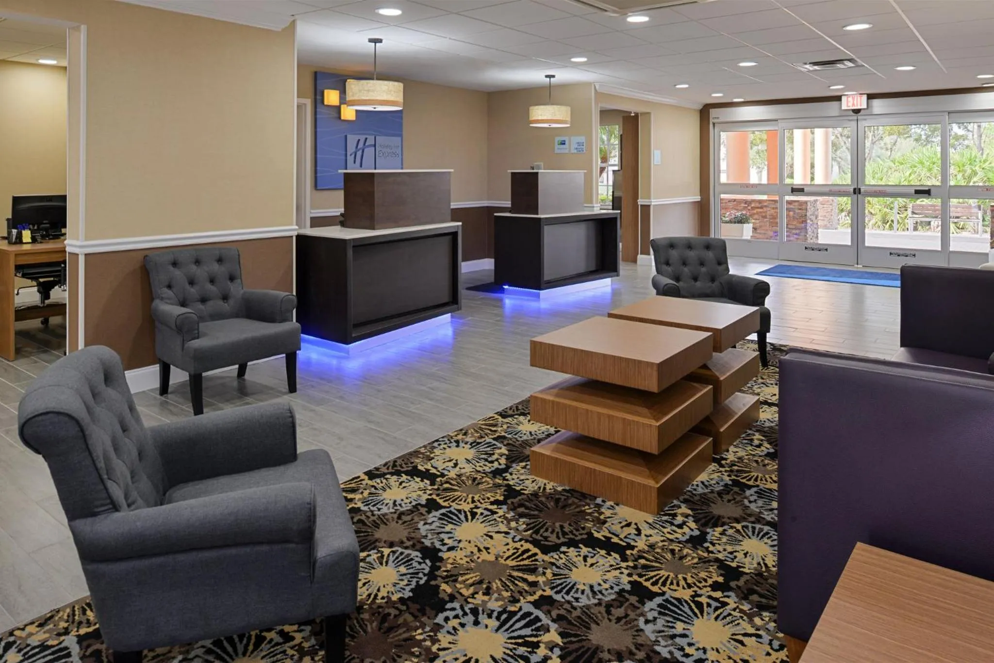 Property building in Holiday Inn Express Hotel & Suites Bonita Springs/Naples by IHG