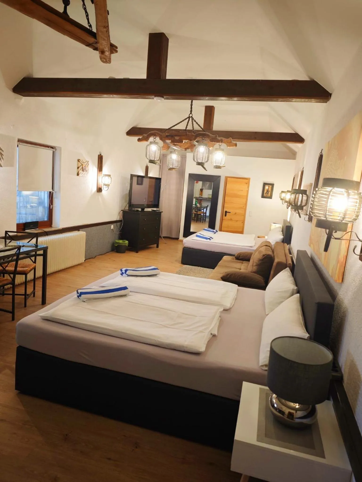 Bed in Pension Riverside in Leverkusen Hitdorf am Rhein - Zentral an der A1 und 59