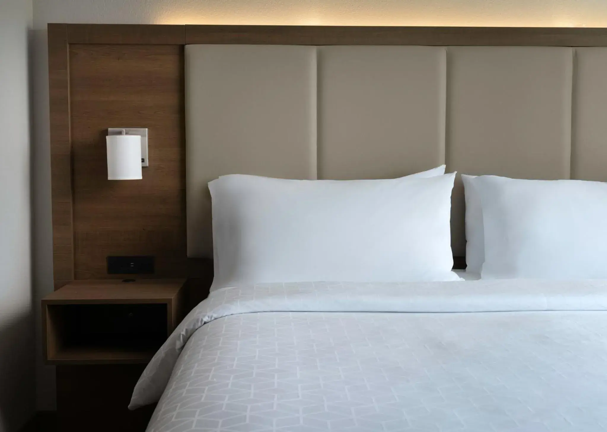 Standard Queen Room with Two Queen Beds in Holiday Inn Express Hotel & Suites Olive Branch by IHG Standard Queen Room with Two Queen Beds in Holiday Inn Express Hotel & Suites Olive Branch by IHG