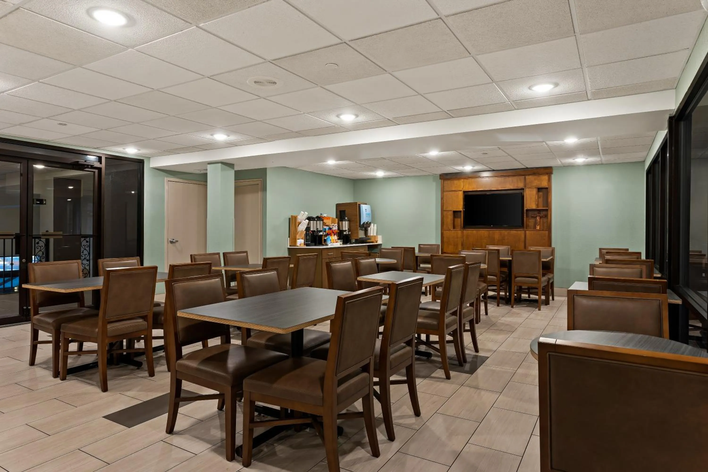 Breakfast in Holiday Inn Express Branson- Green Mountain Drive by IHG