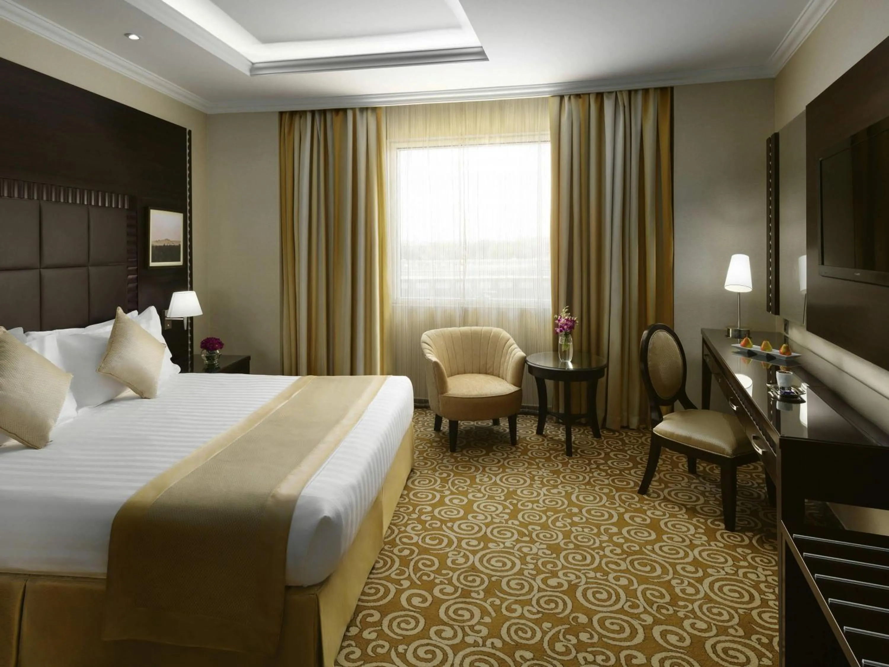 Bedroom, Bed in Movenpick Hotel Qassim