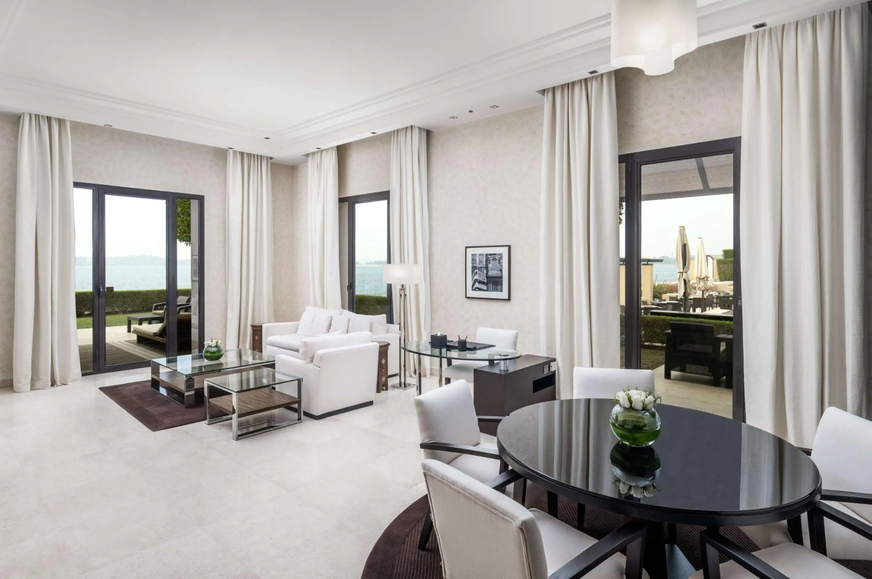 Living room, Bed in Park Hyatt Jeddah - Marina, Club and Spa