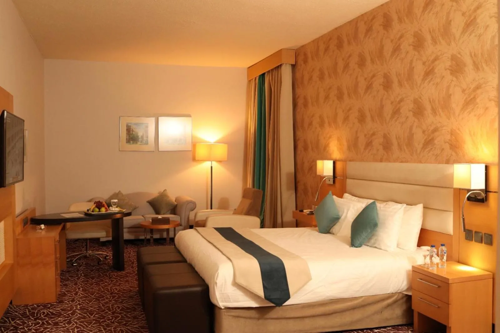 Bed in Golden Tulip Hail