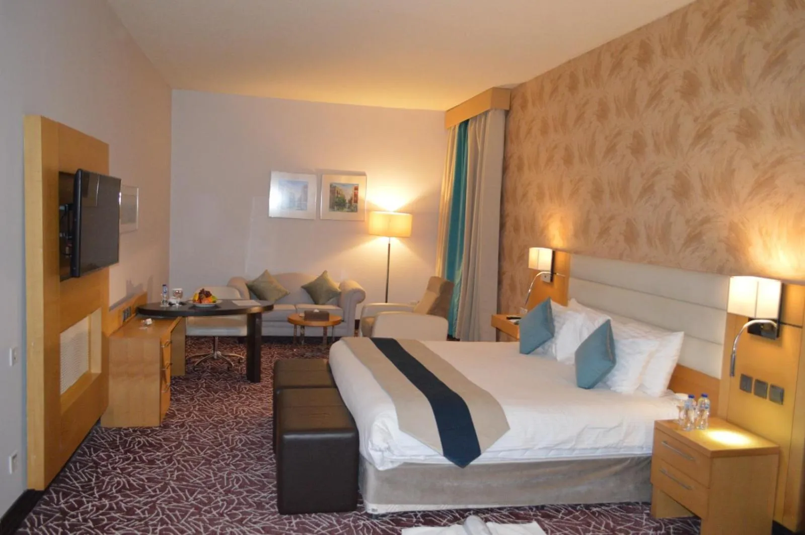 Bed in Golden Tulip Hail