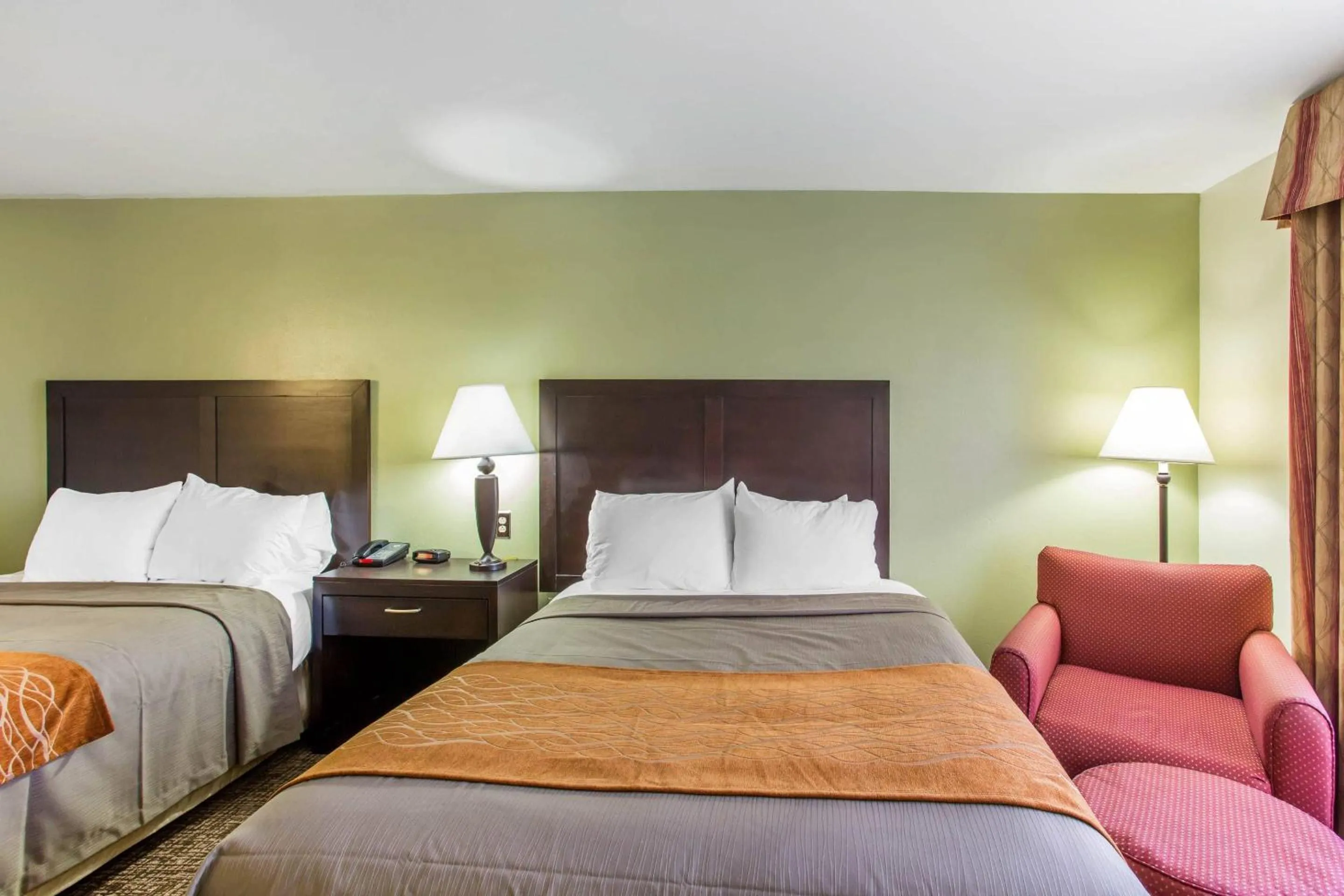 Bedroom, Bed in Comfort Inn Franklin Highway 96