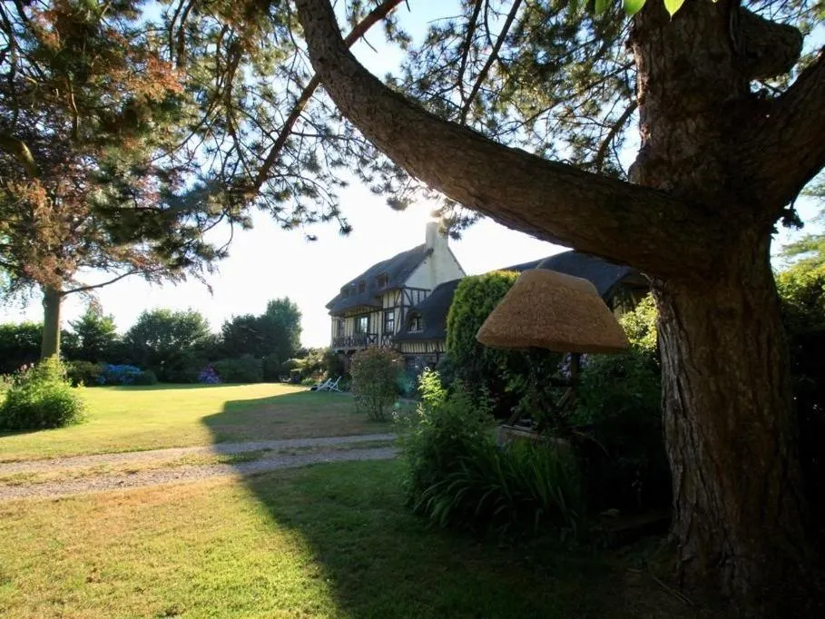 Property building in Les Hauts d'Etretat