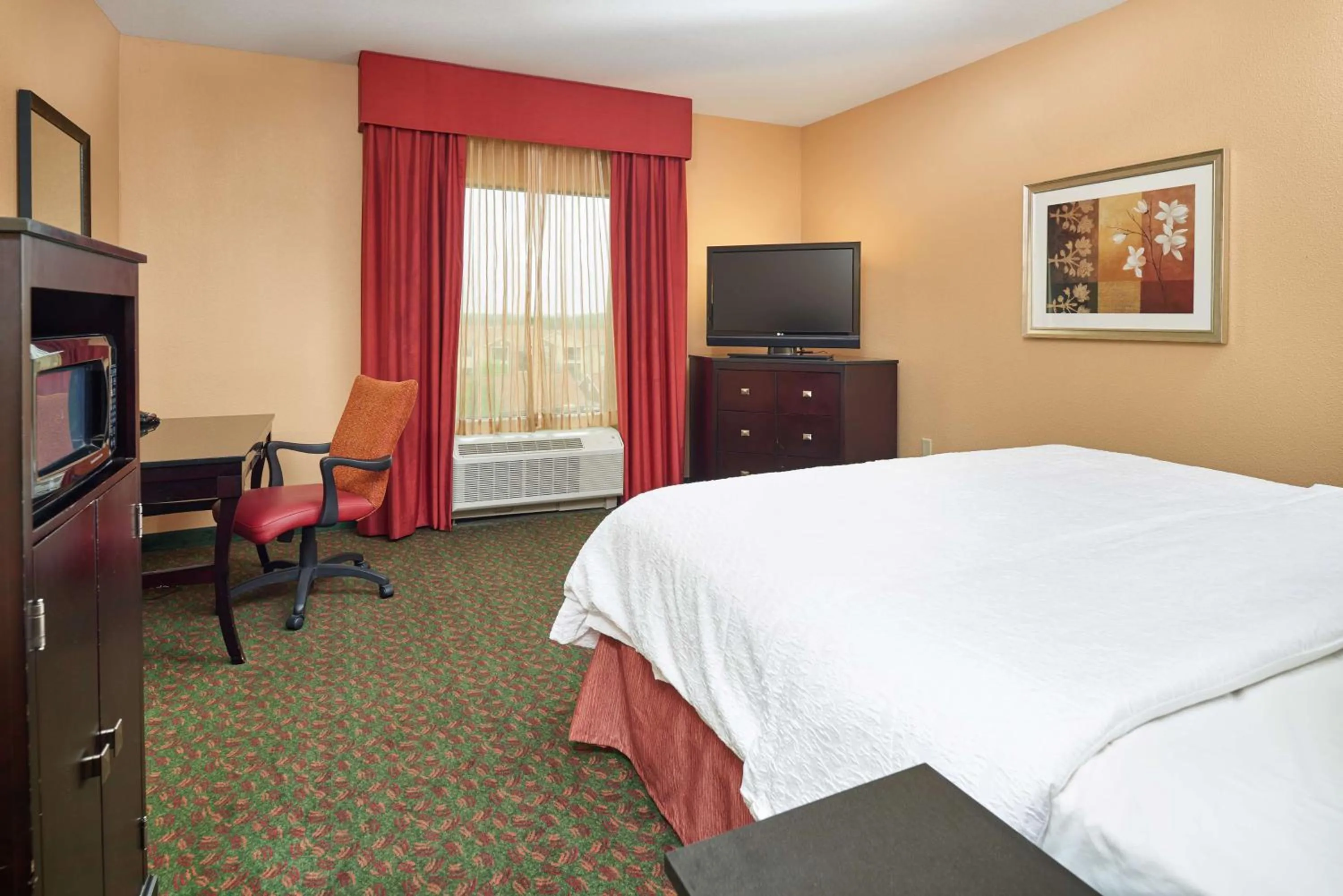 Bedroom, Bed in Hampton Inn & Suites Waco-South