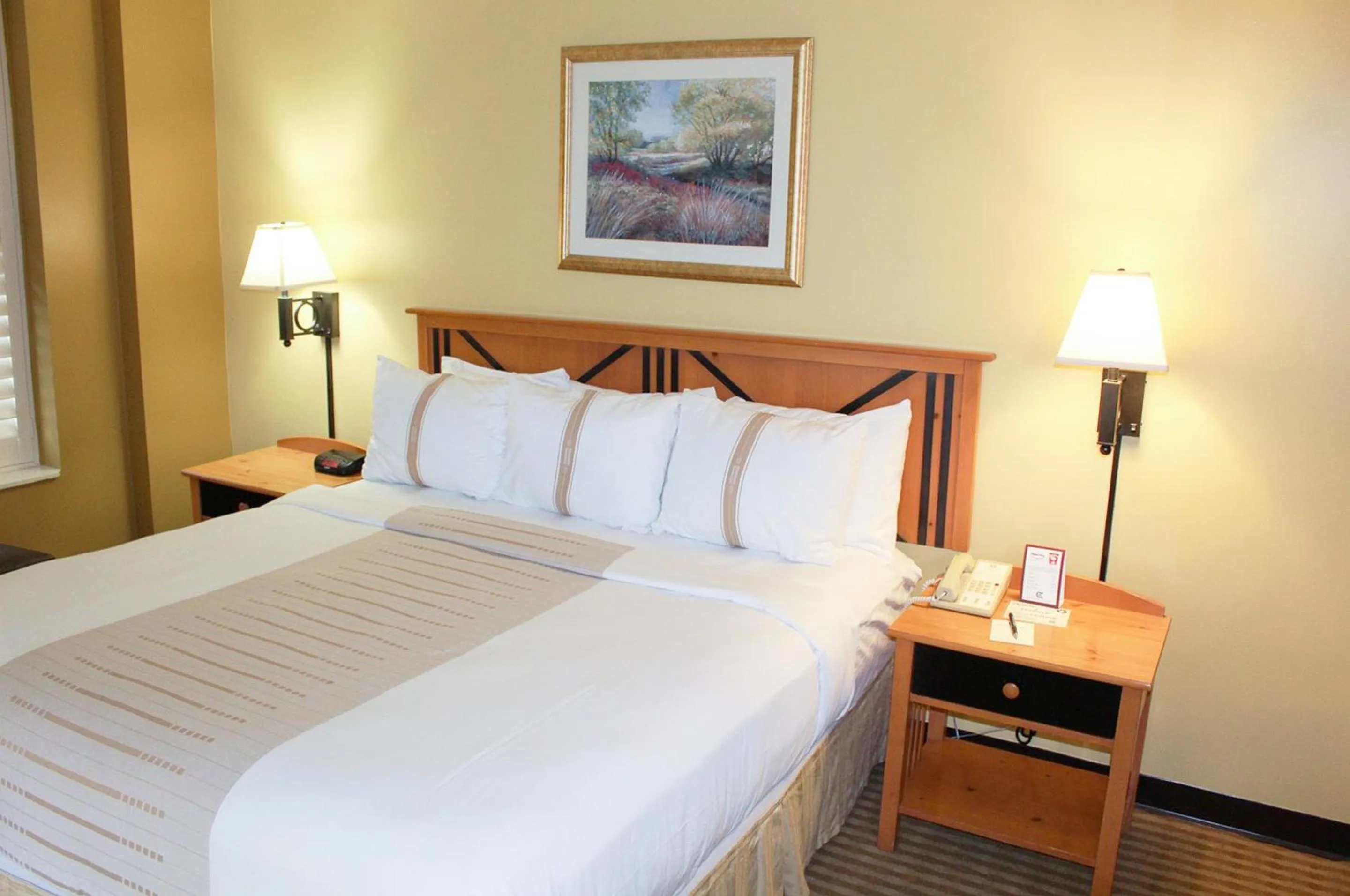 Bedroom, Bed in The Crockett Hotel