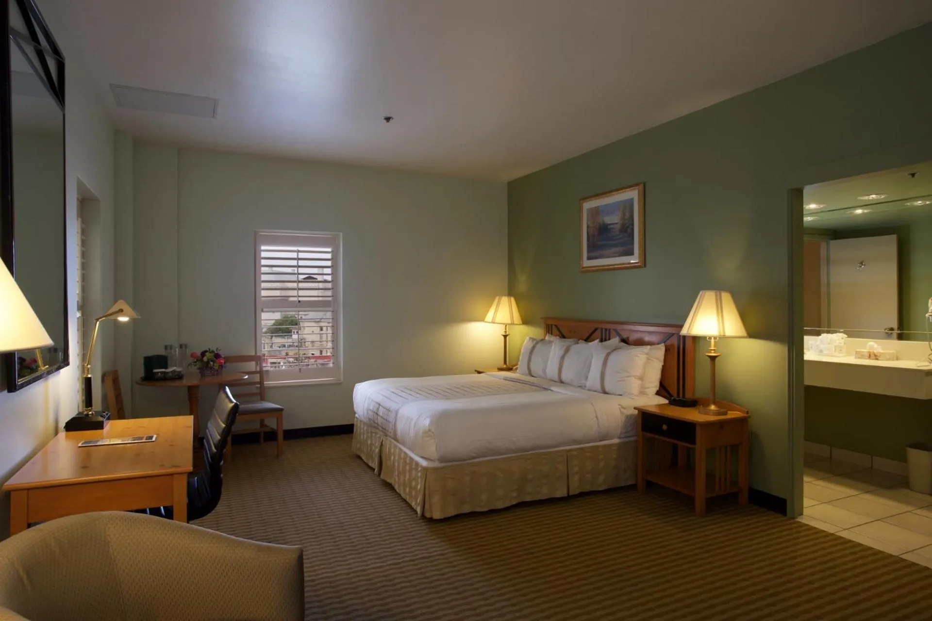 Bed in The Crockett Hotel