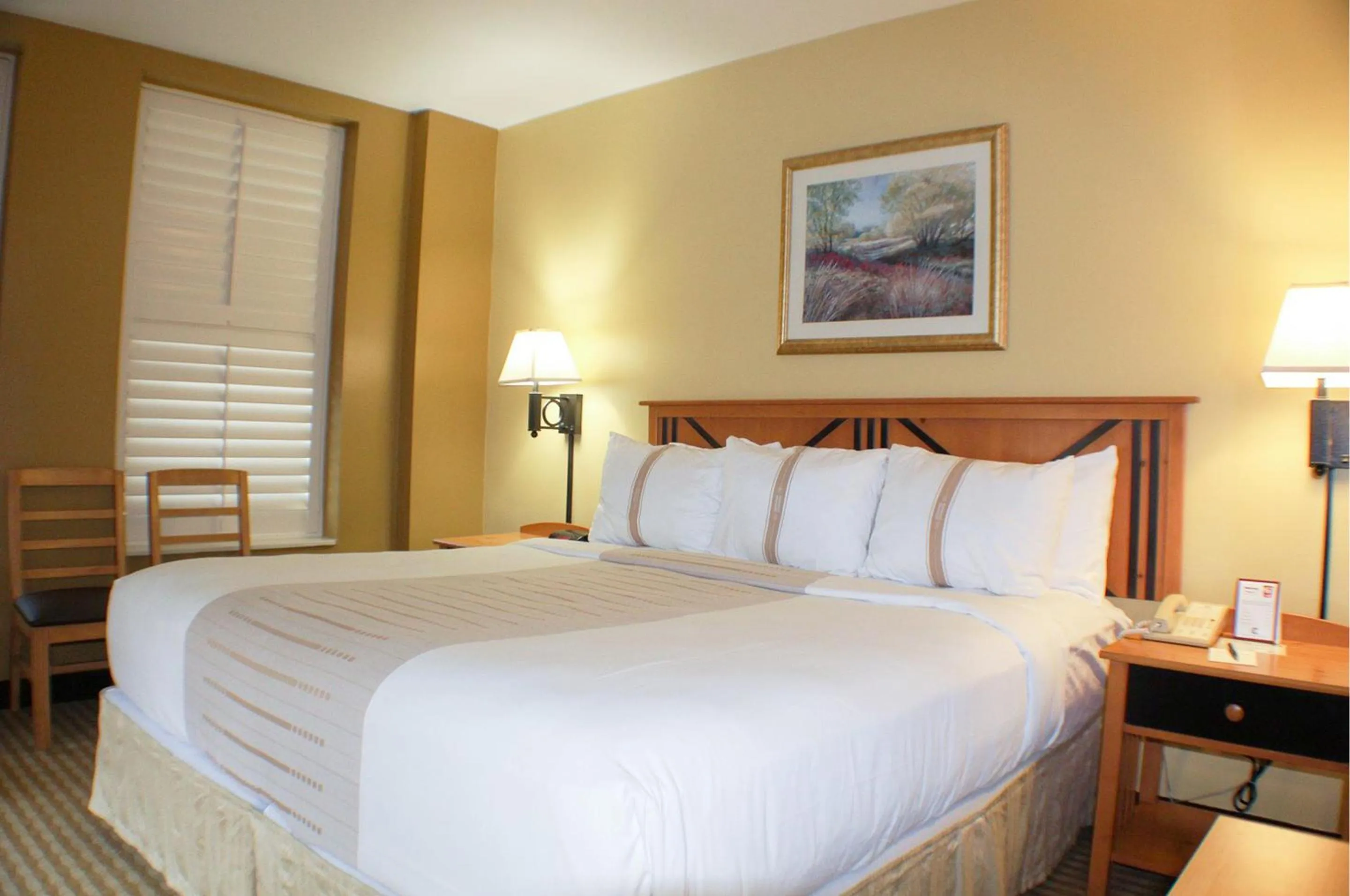 Bedroom, Bed in The Crockett Hotel