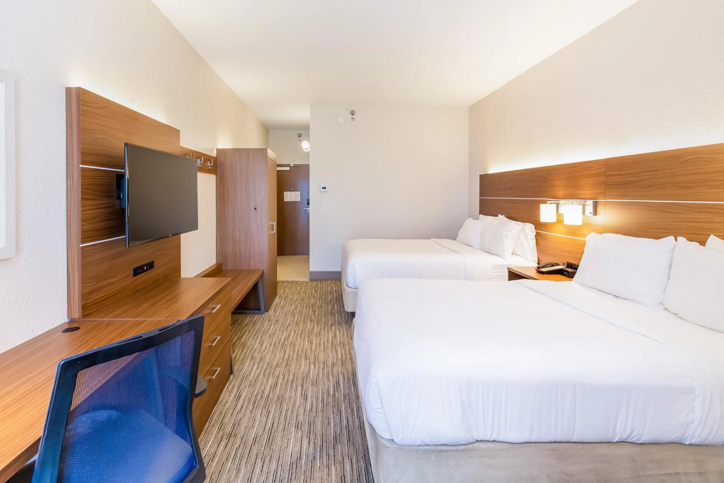 Photo of the whole room, Bed in Holiday Inn Express Orange Beach - On The Beach by IHG