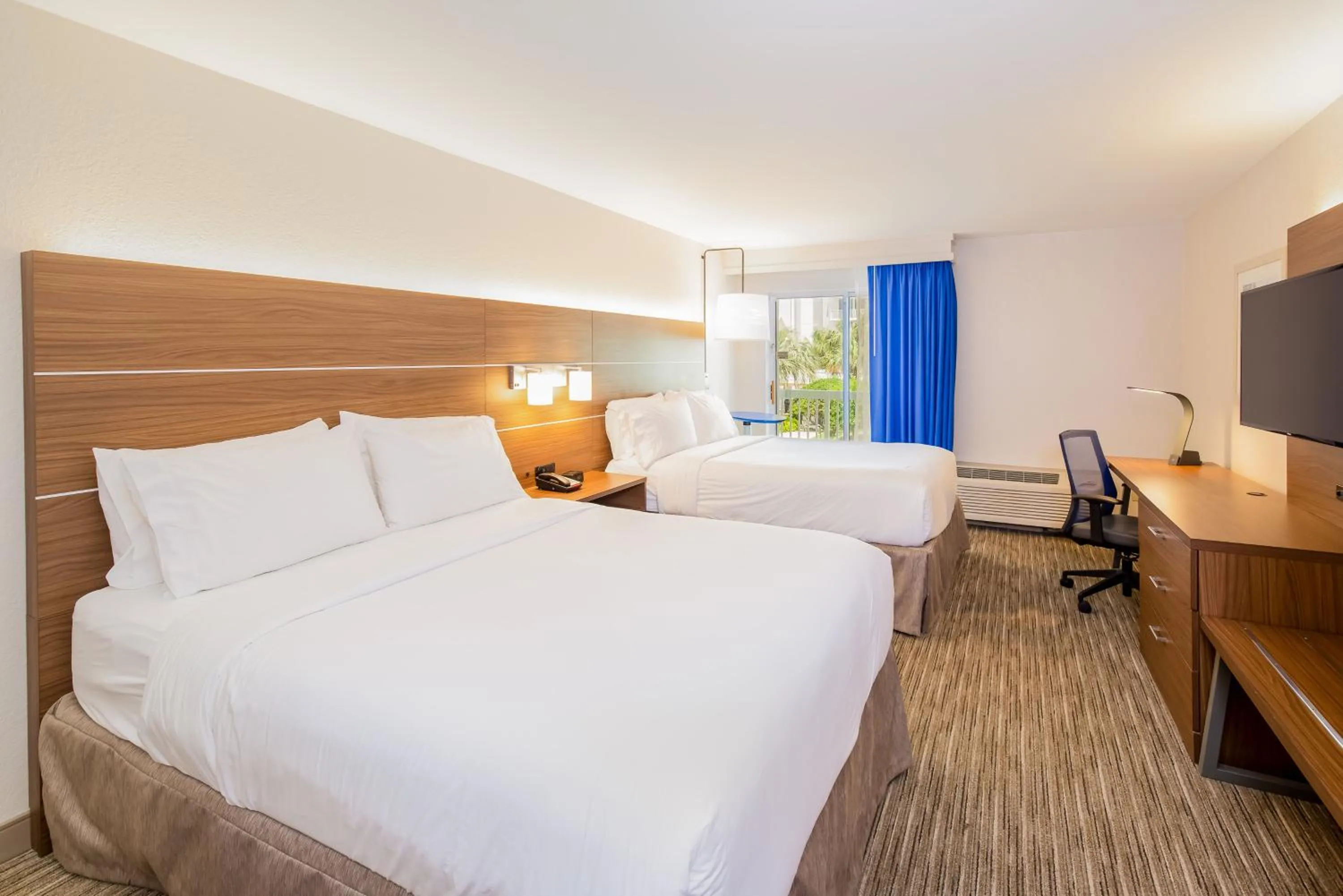 Photo of the whole room, Bed in Holiday Inn Express Orange Beach - On The Beach by IHG