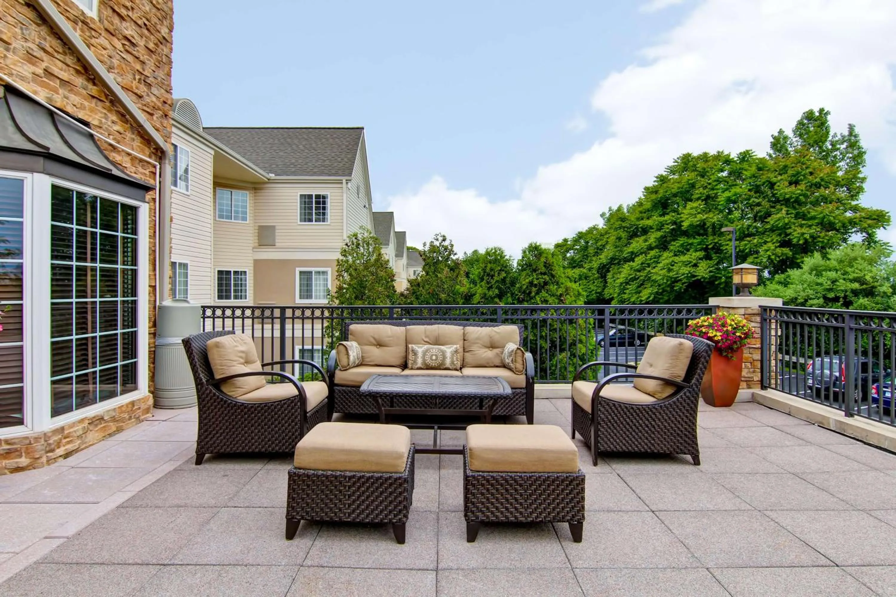 Patio in Homewood Suites by Hilton Stratford