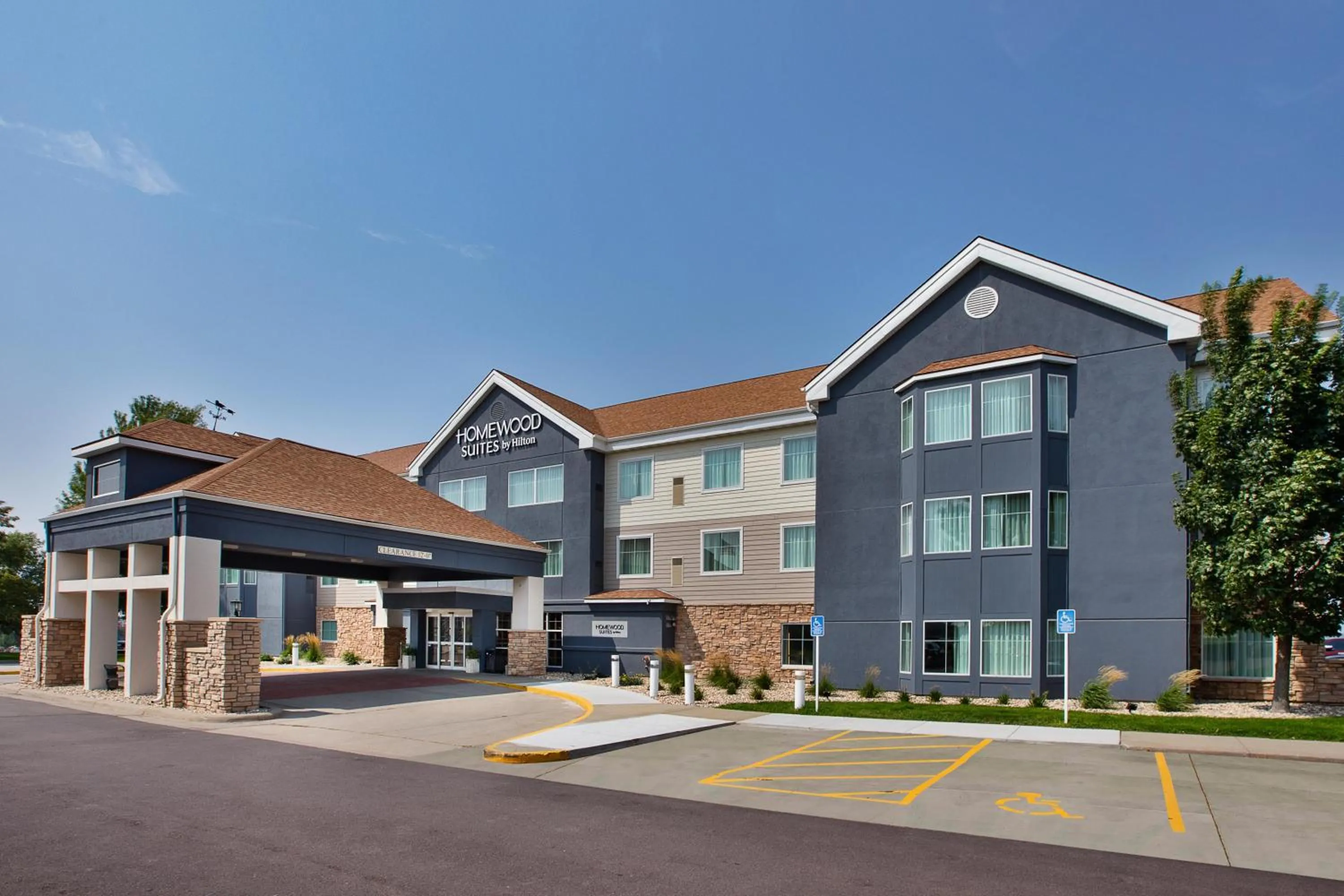 Property building in Homewood Suites by Hilton Sioux Falls