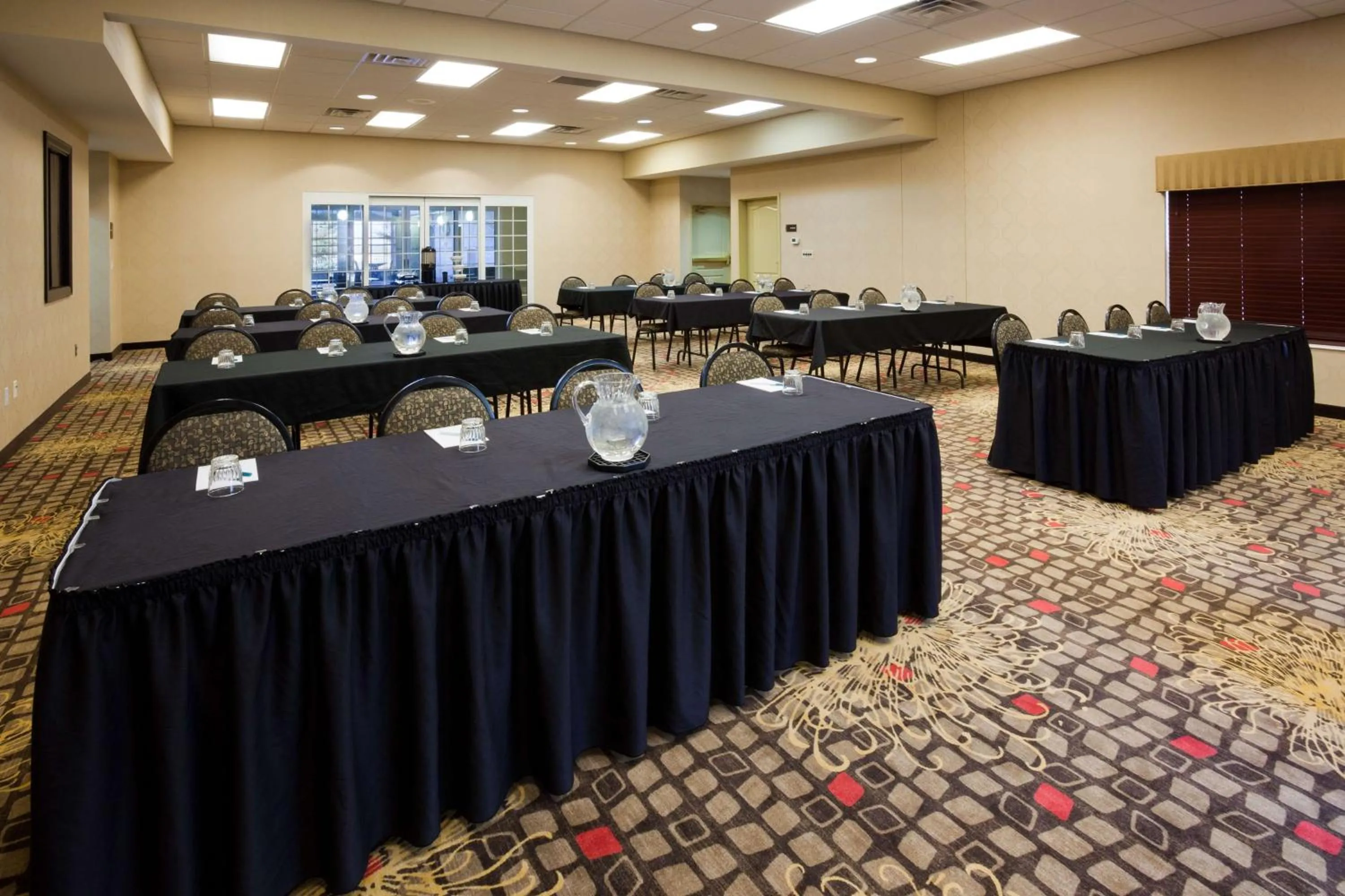Meeting/conference room in Homewood Suites by Hilton Sioux Falls