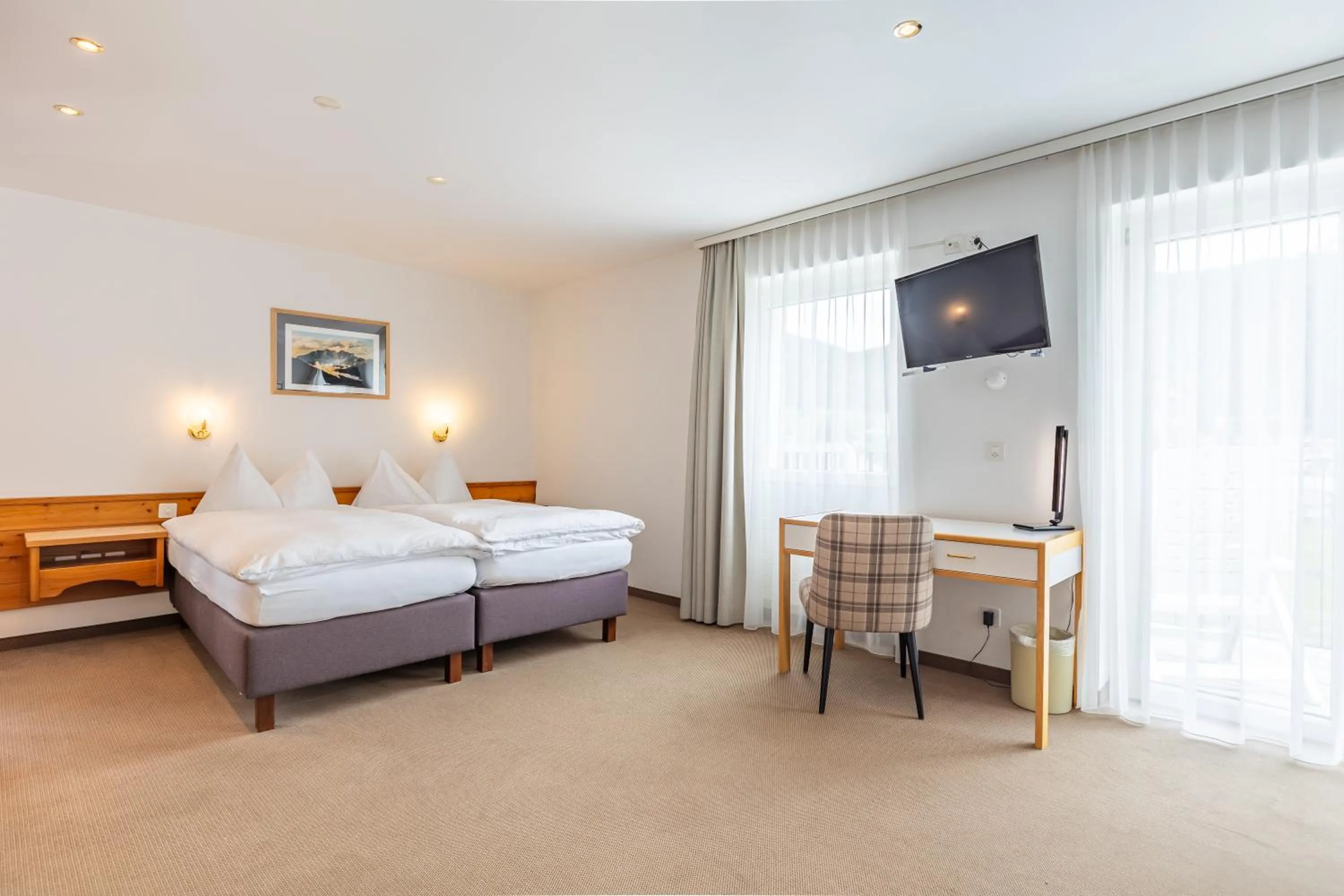 Photo of the whole room, Bed in Hotel Dischma