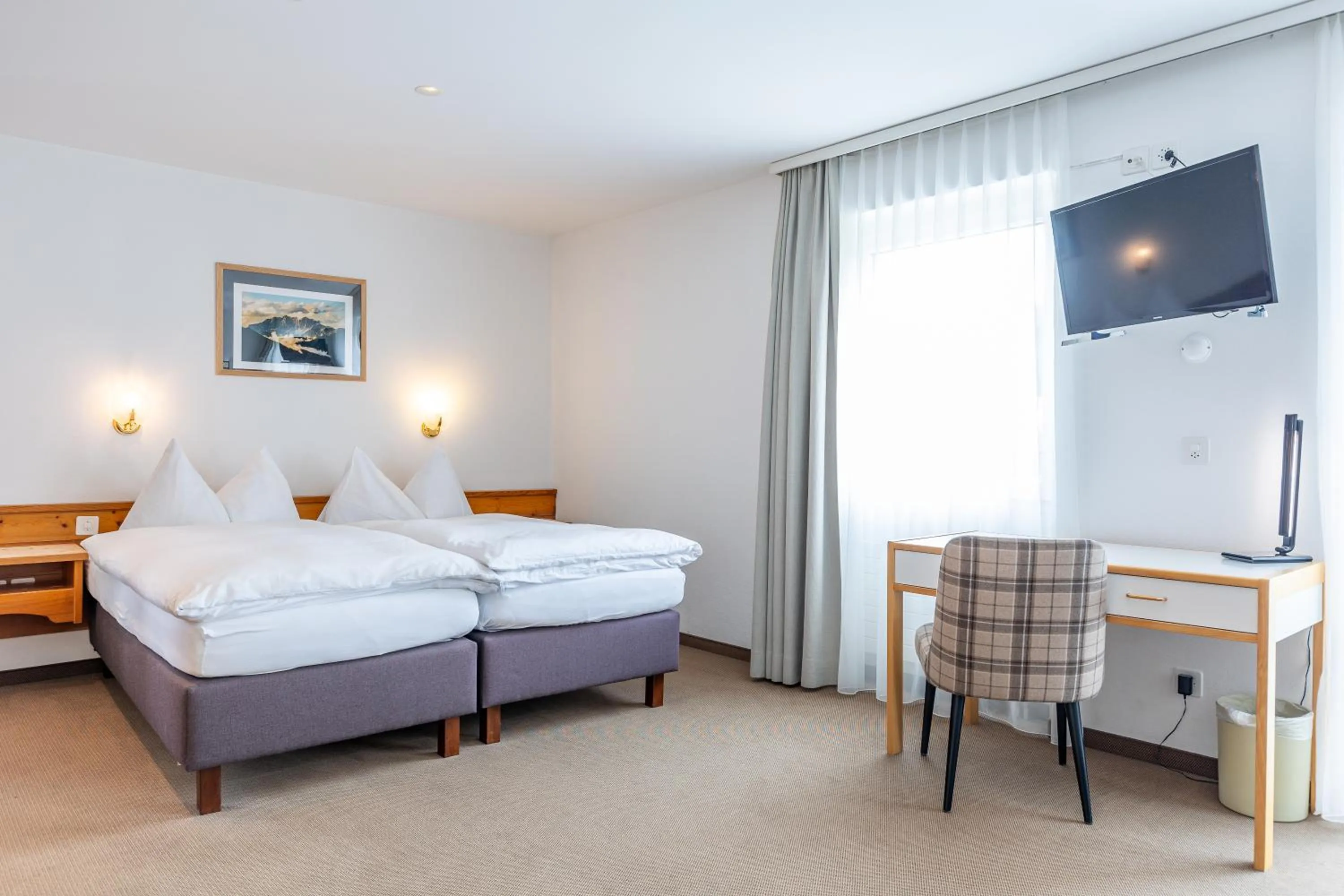 Photo of the whole room, Bed in Hotel Dischma