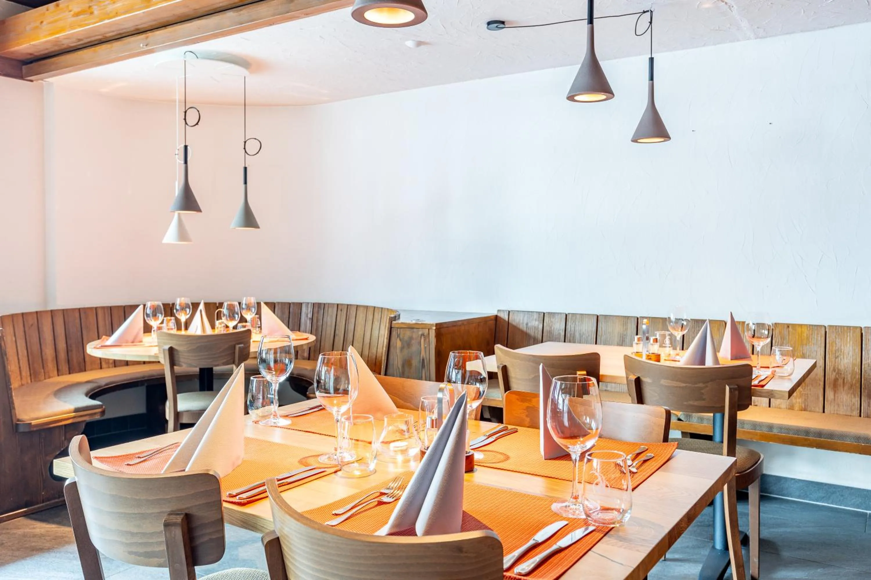 Restaurant/places to eat in Hotel Dischma