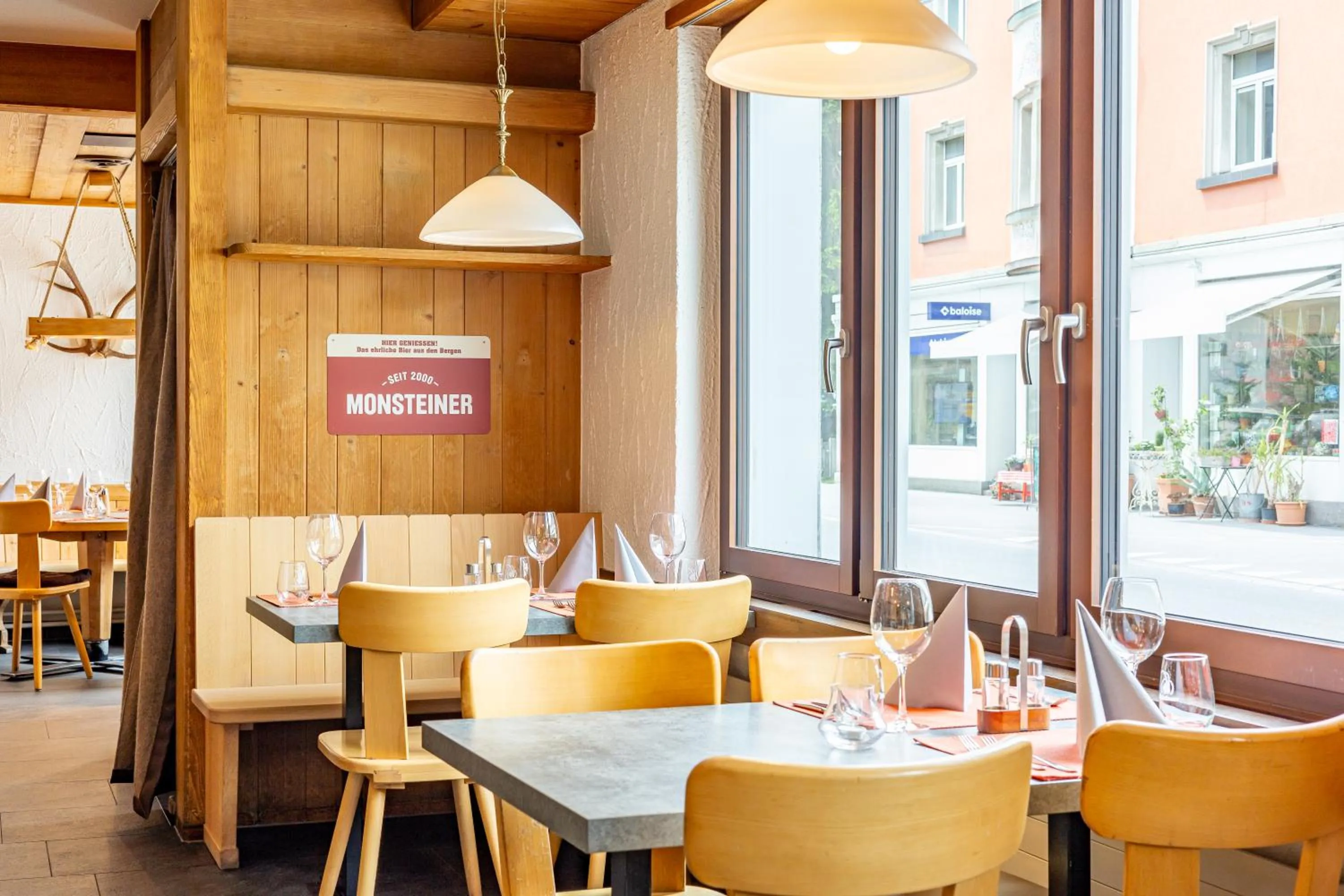 Restaurant/places to eat in Hotel Dischma