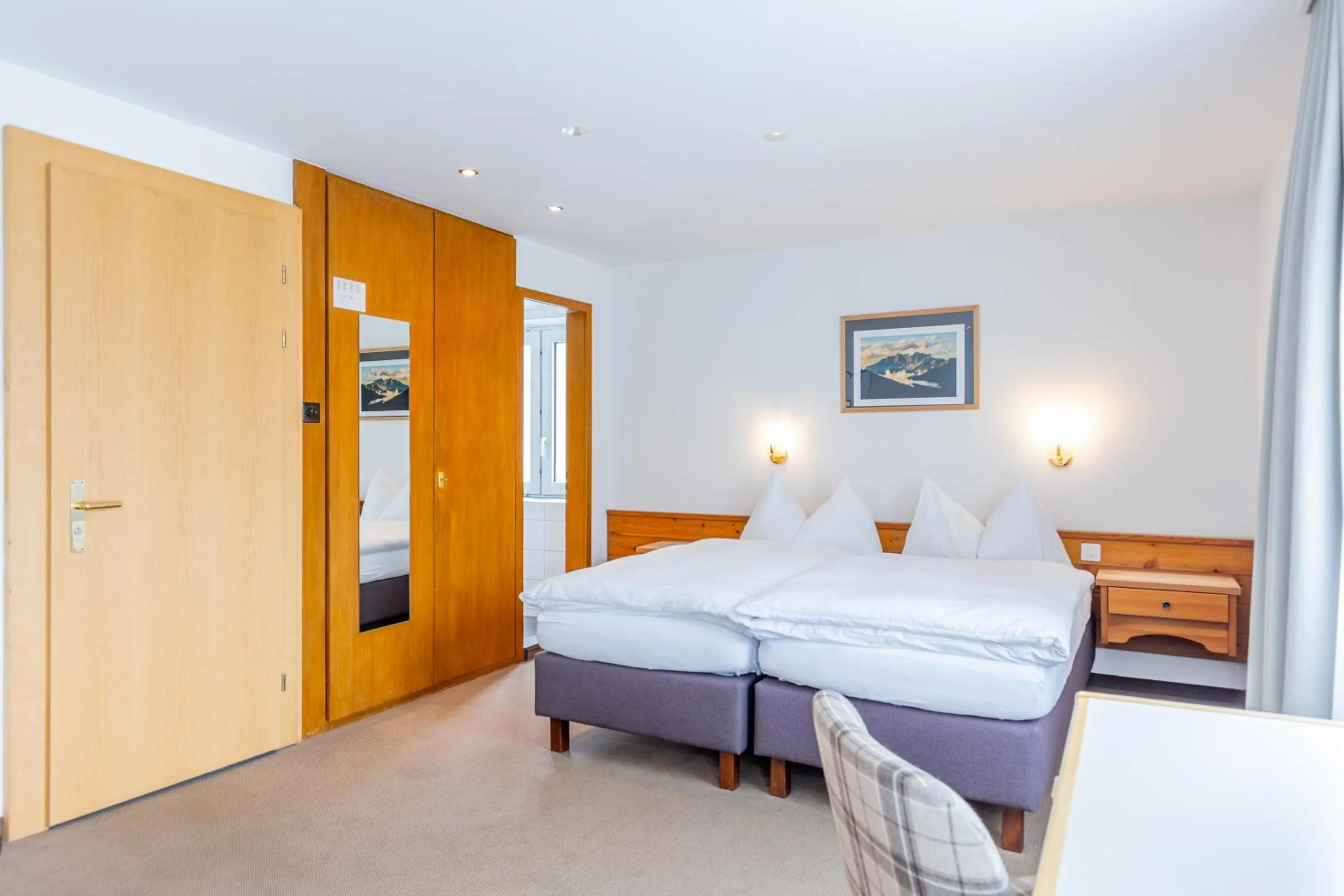 Photo of the whole room, Bed in Hotel Dischma