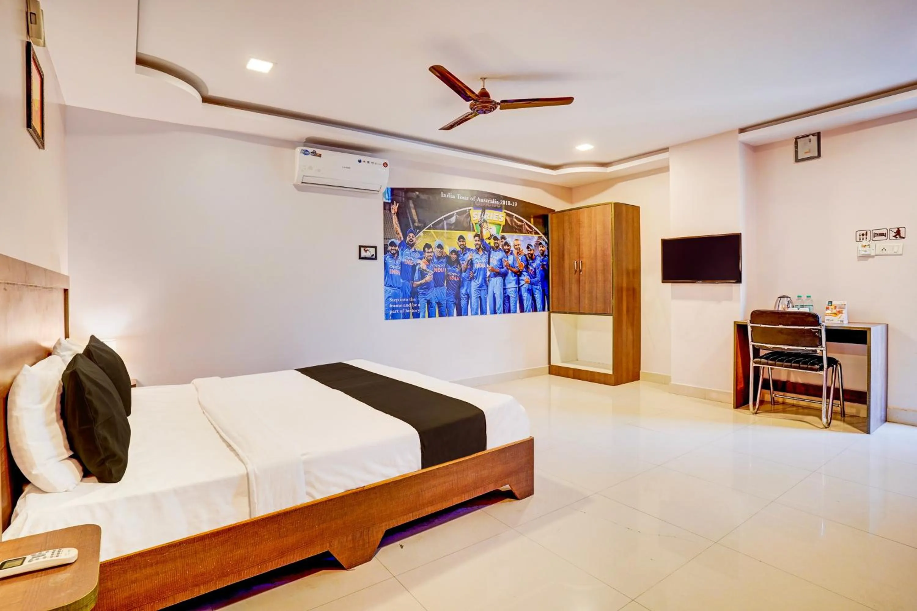 Bedroom, Bed in Super Hotel O Cricotel