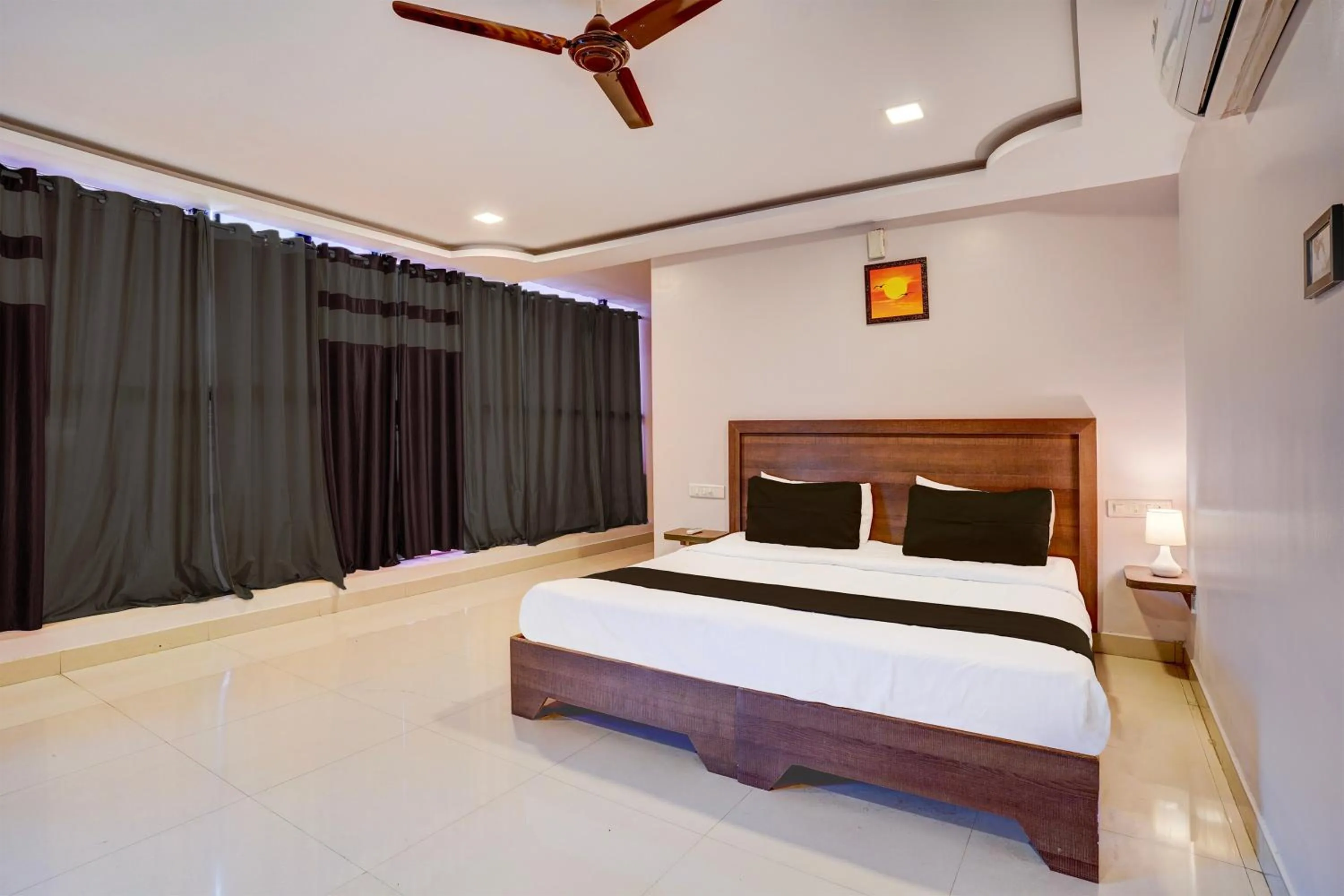 Bedroom, Bed in Super Hotel O Cricotel