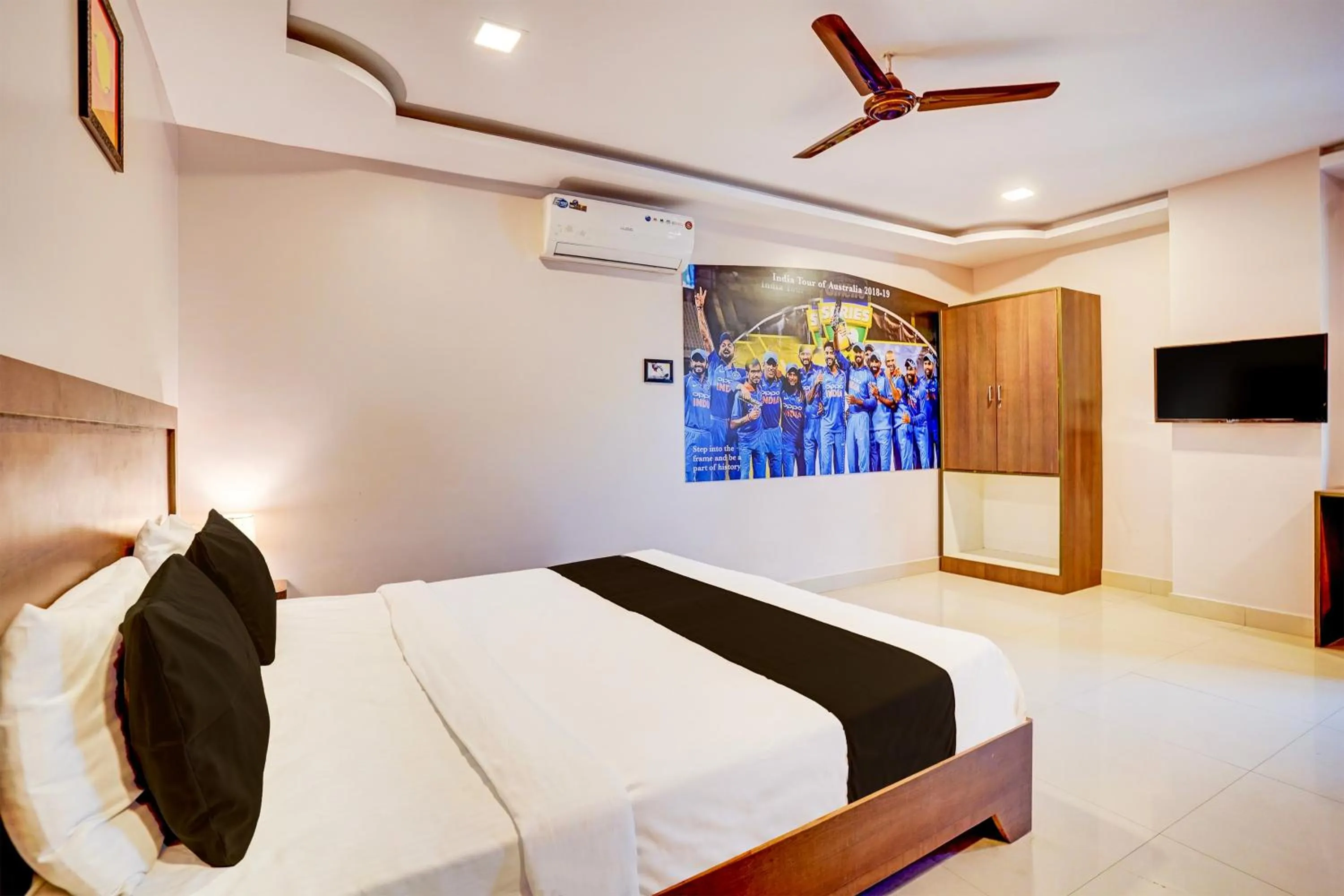 Lobby or reception, Bed in Super Hotel O Cricotel