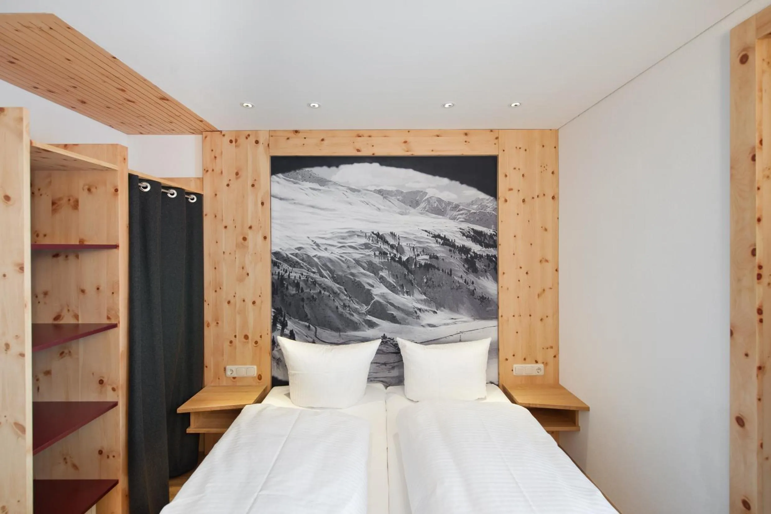 Photo of the whole room, Bed in Mondschein Hotel & Chalet