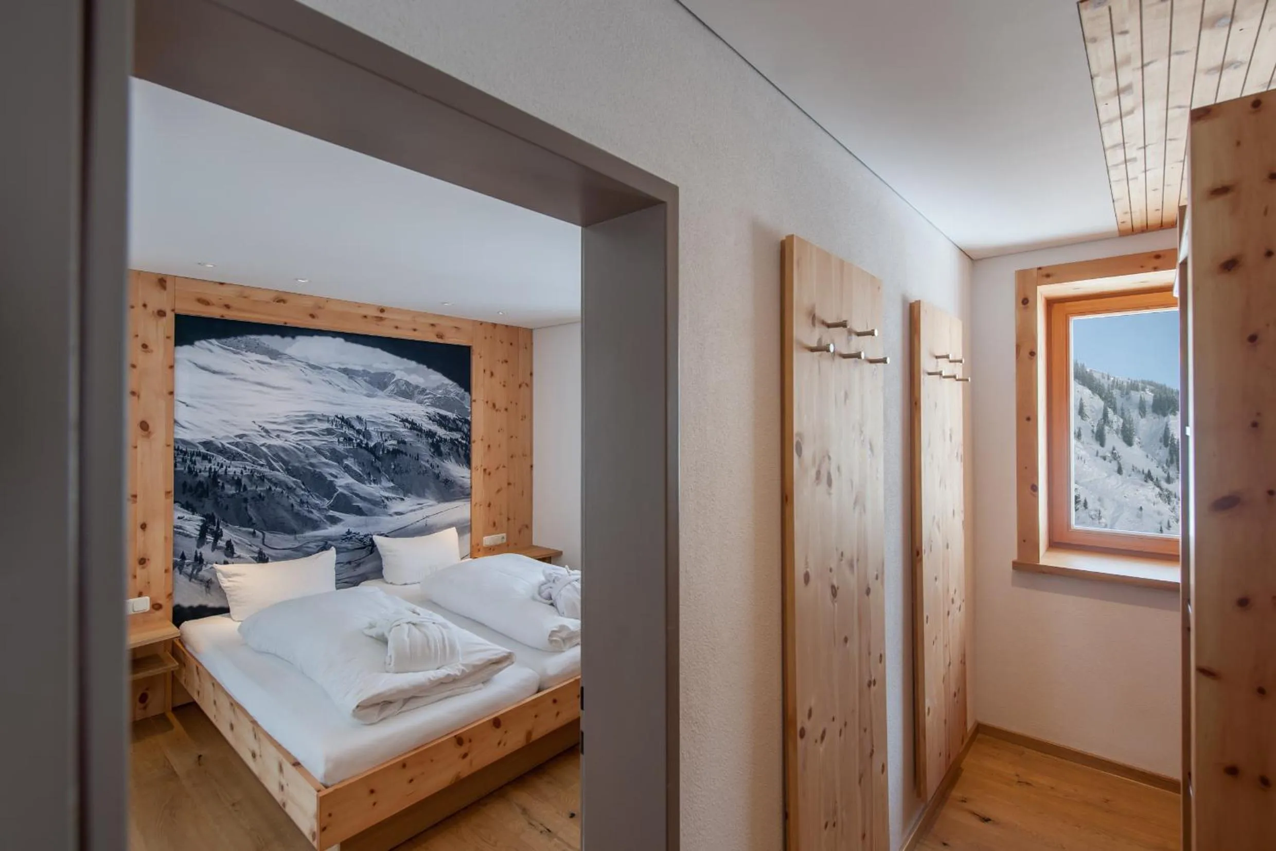 Photo of the whole room, Bed in Mondschein Hotel & Chalet