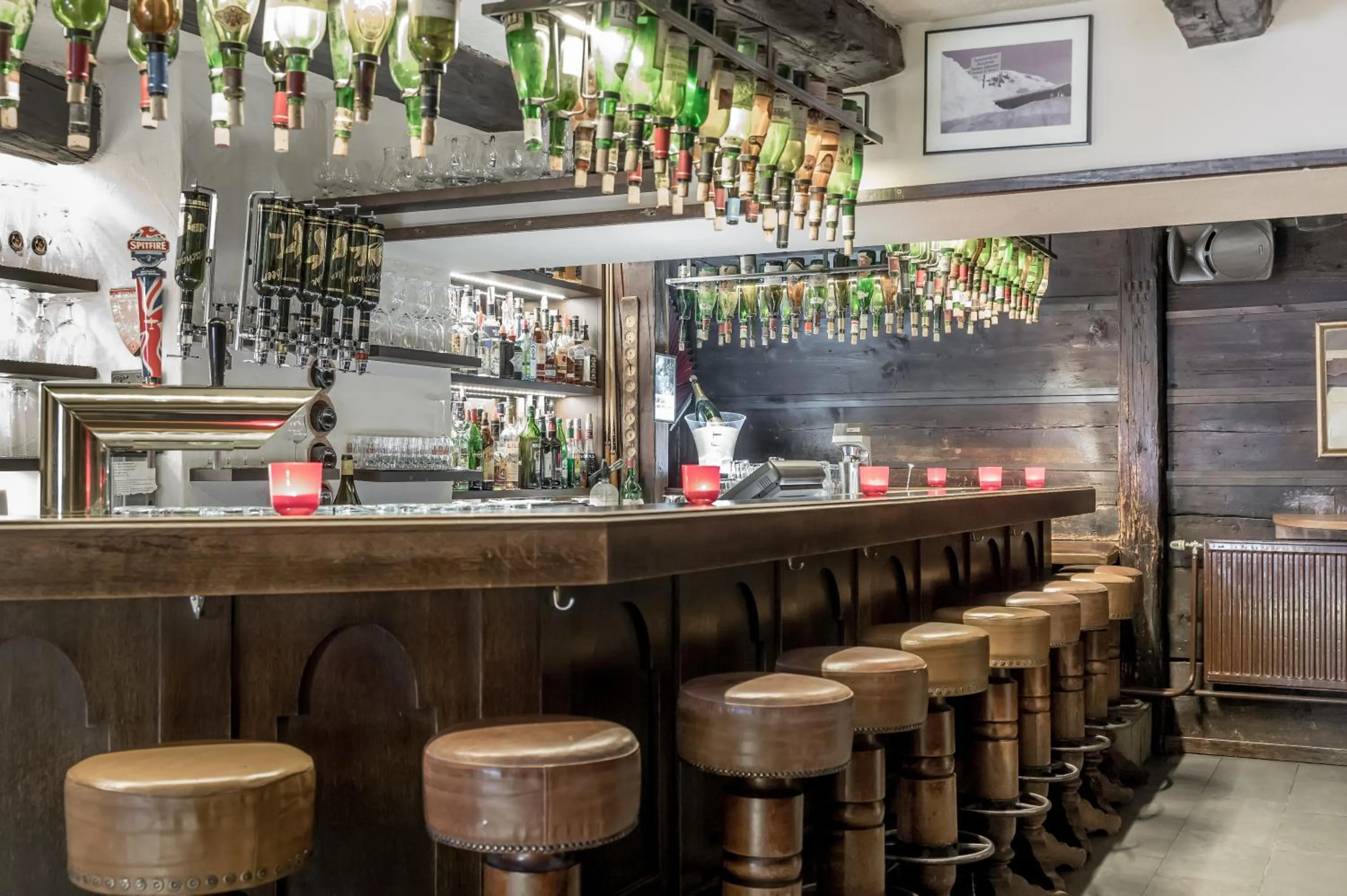 Lounge or bar in Mondschein Hotel & Chalet