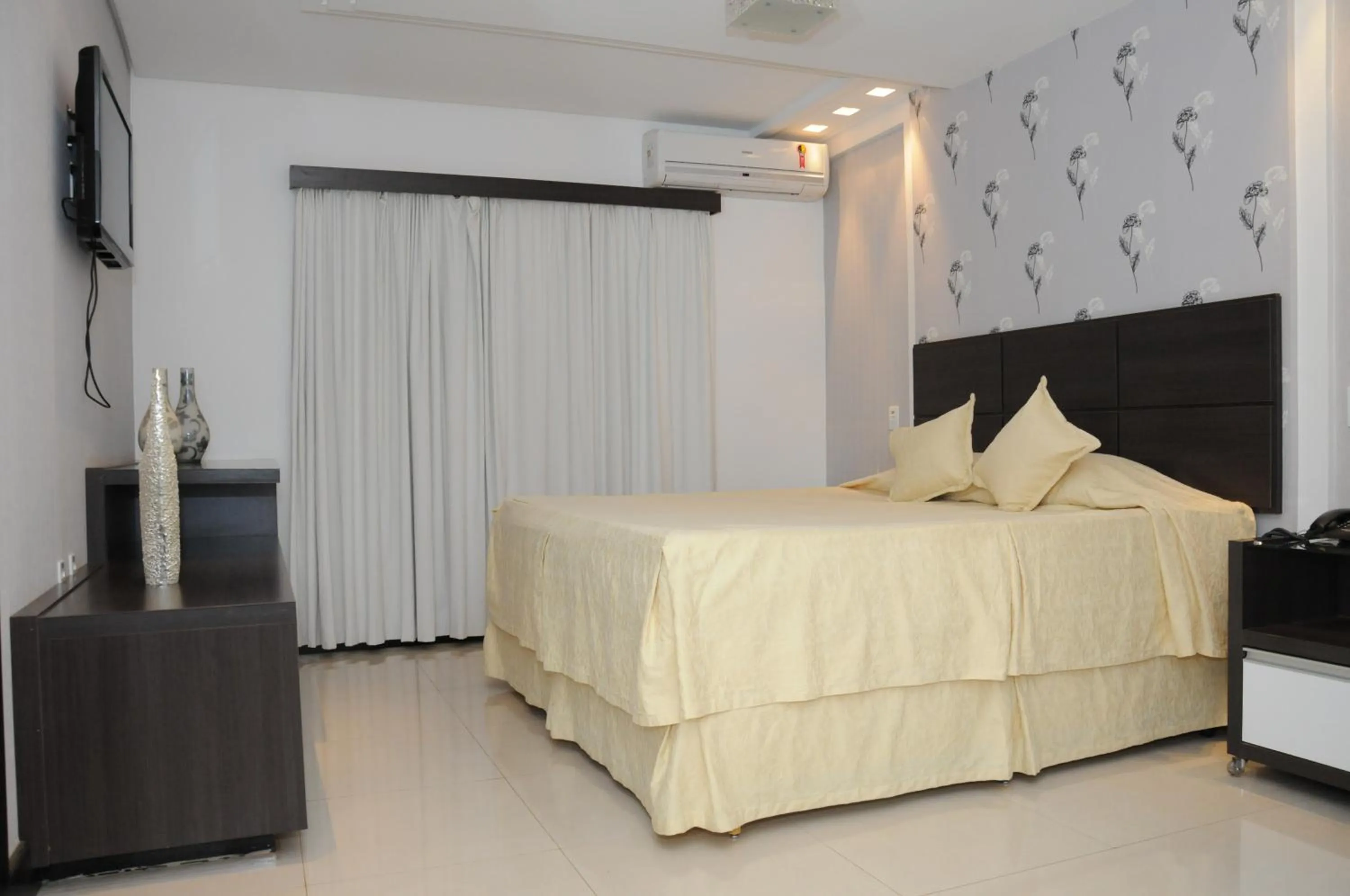 Bed in Fiesta Bahiana Club Hotel