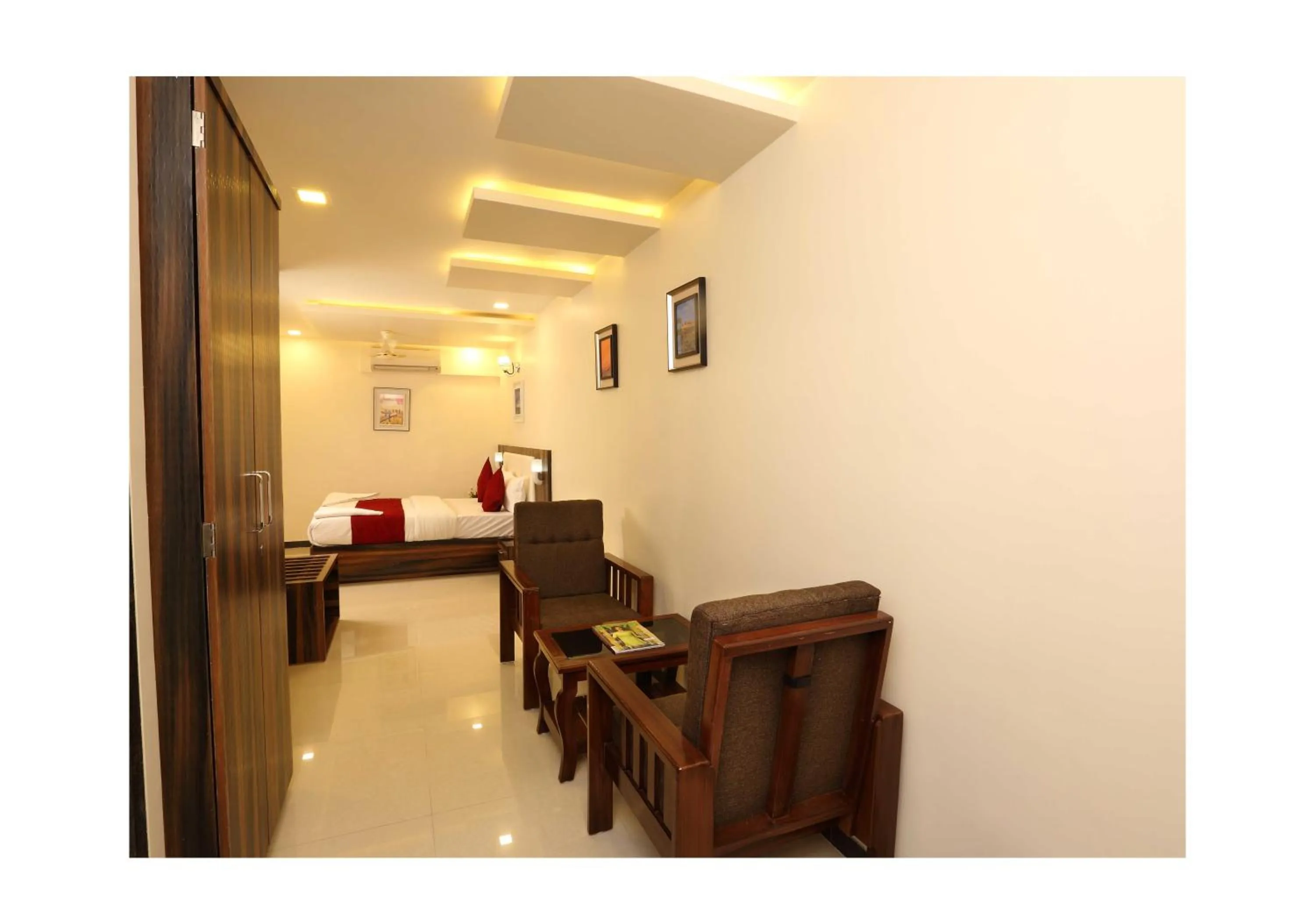 Seating area in Hotel Kochi Caprice