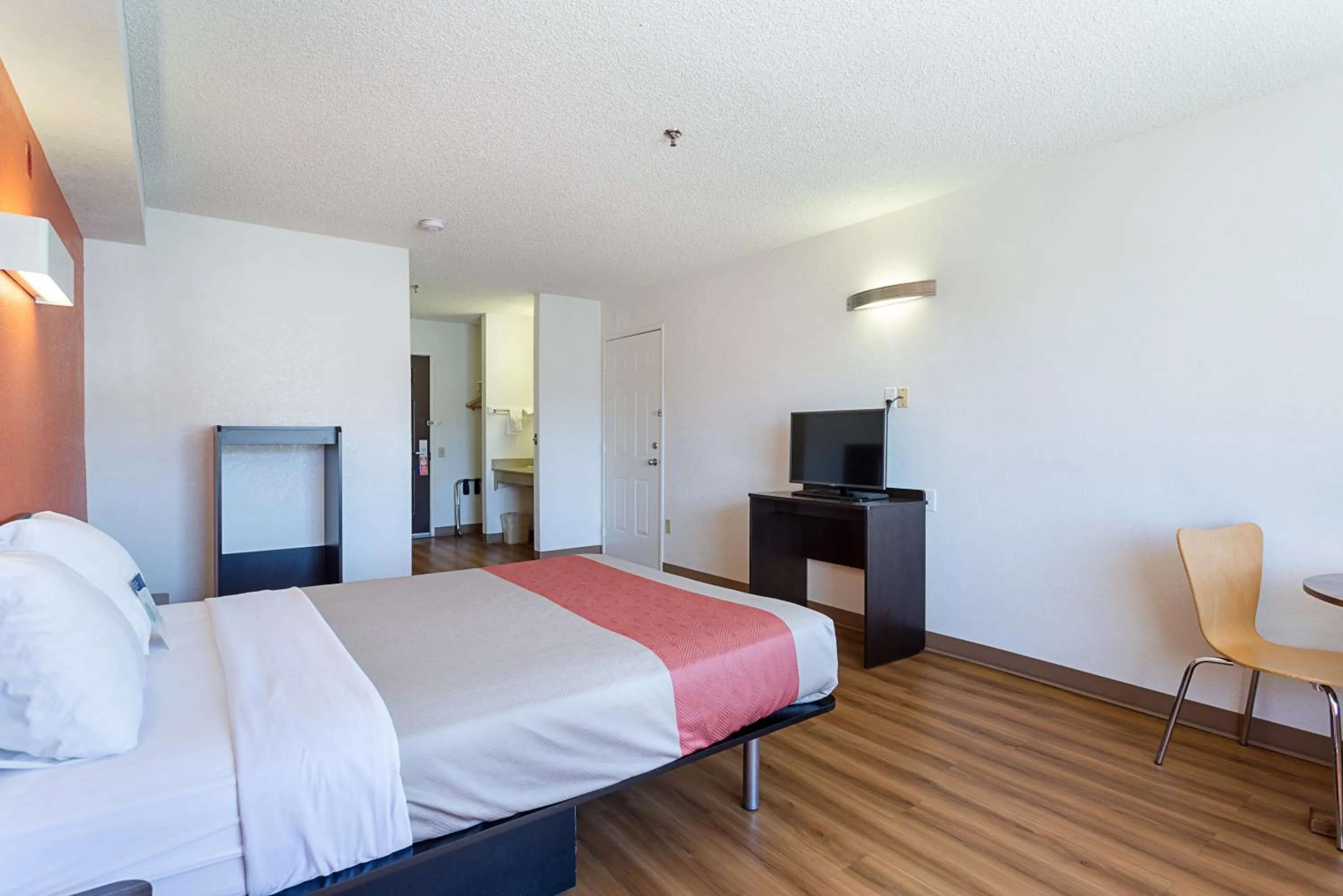 Bedroom, Bed in Motel 6-Williams, AZ - West - Grand Canyon