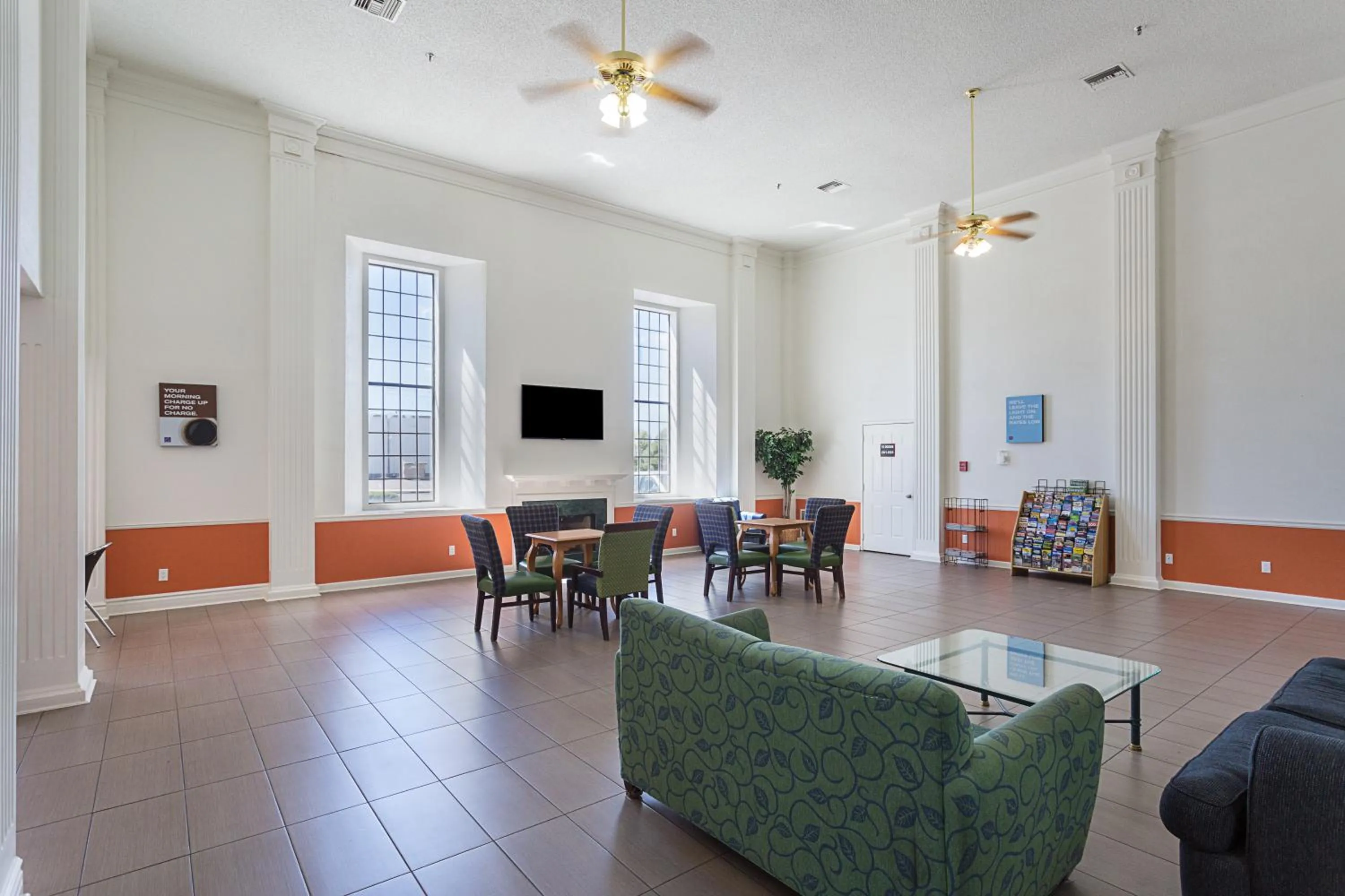 Lobby or reception in Motel 6-Williams, AZ - West - Grand Canyon