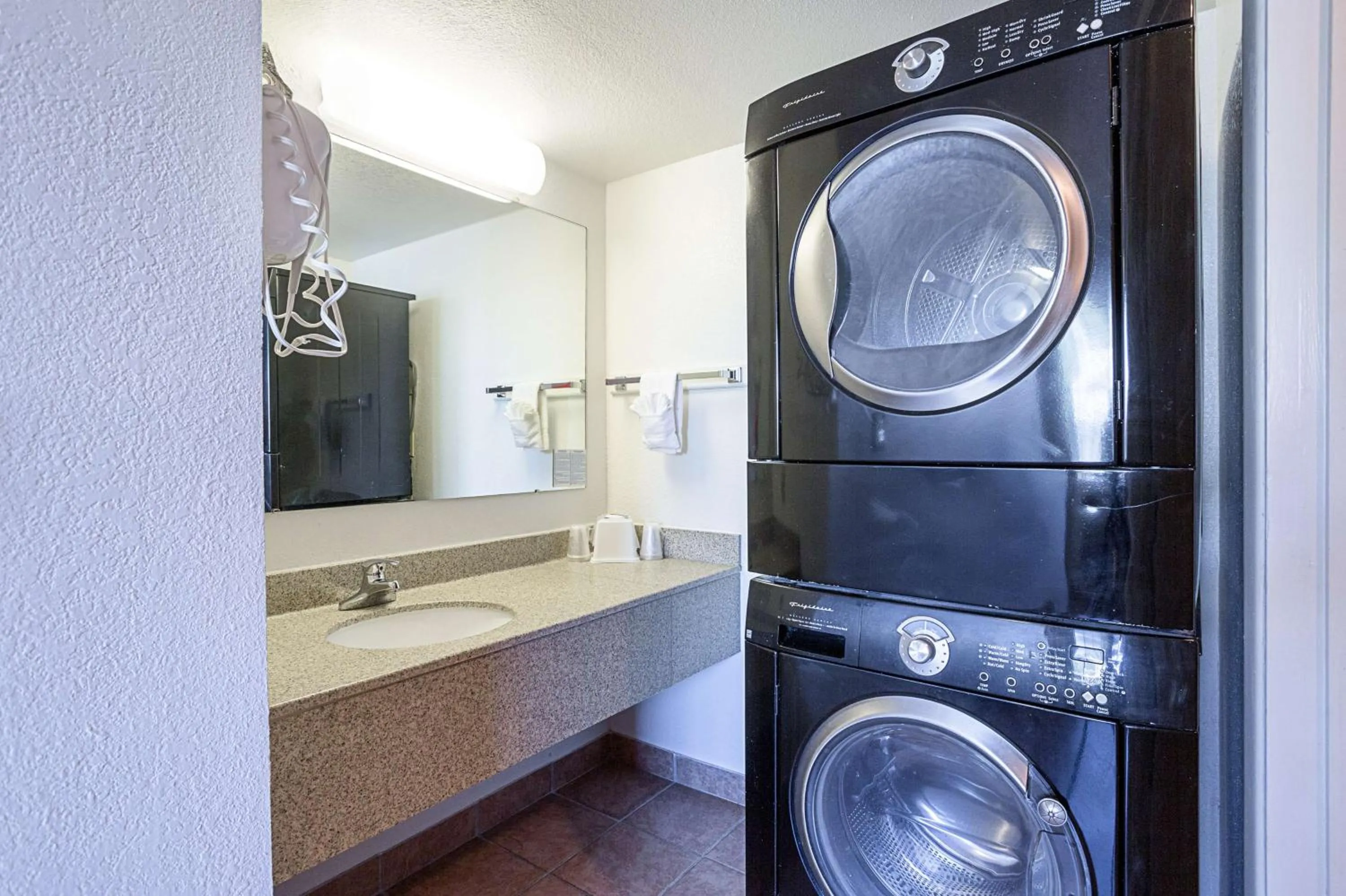 laundry in Motel 6-Williams, AZ - West - Grand Canyon