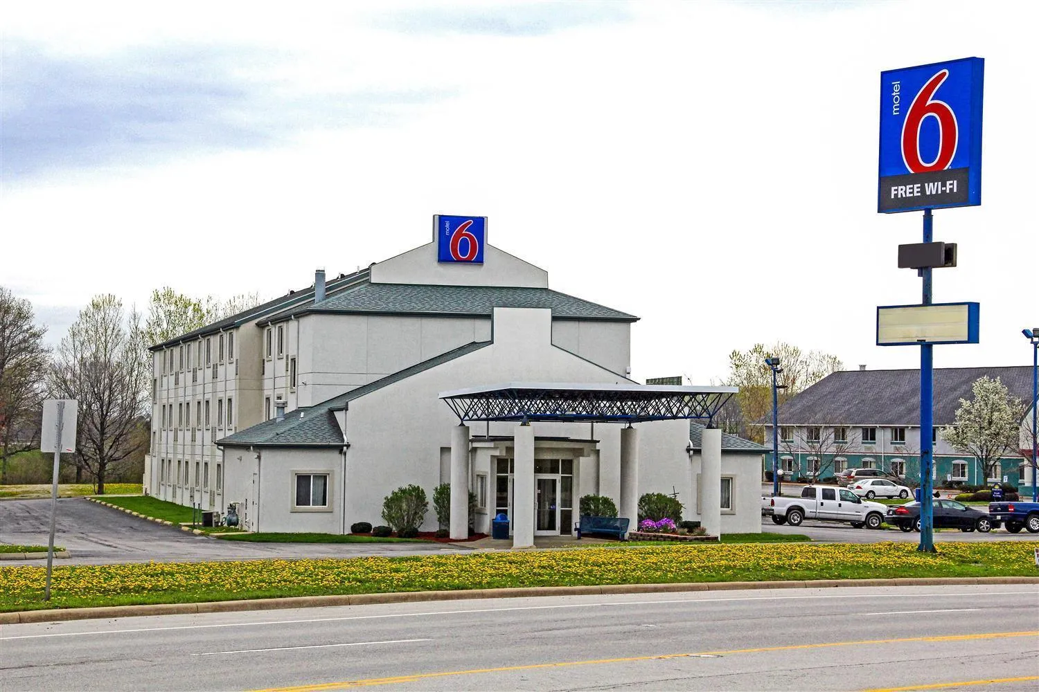 Facade/entrance in Motel 6-Milan, OH - Sandusky