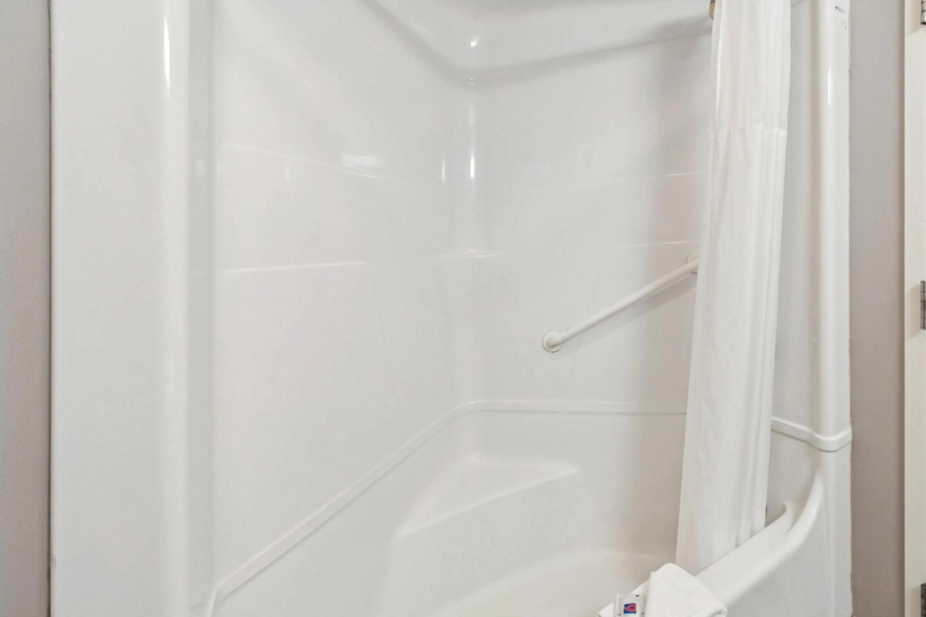 Bathroom in Motel 6-Milan, OH - Sandusky