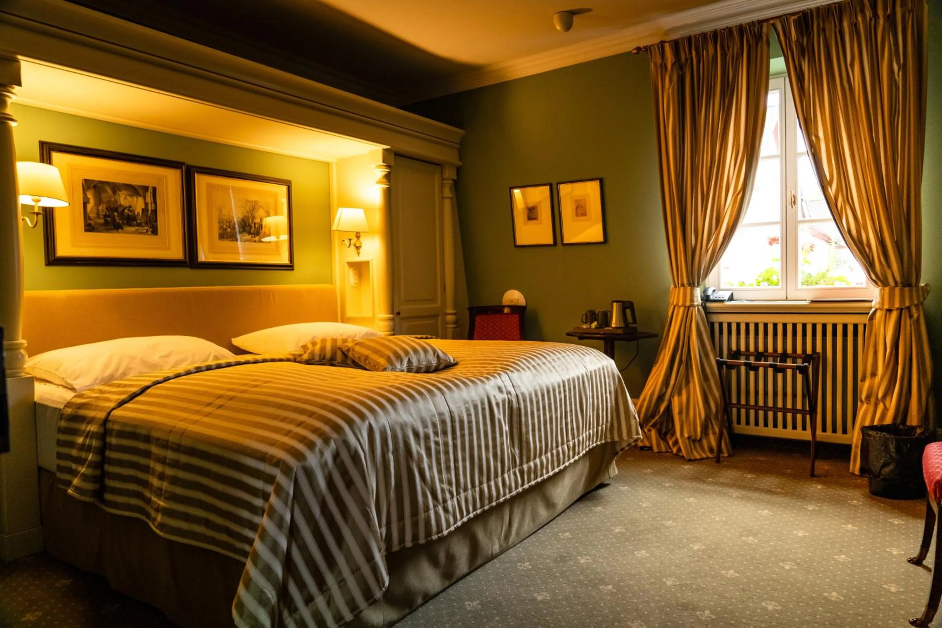 Bed in Schloss Auel Boutique Hotel & Design Golf Lodge