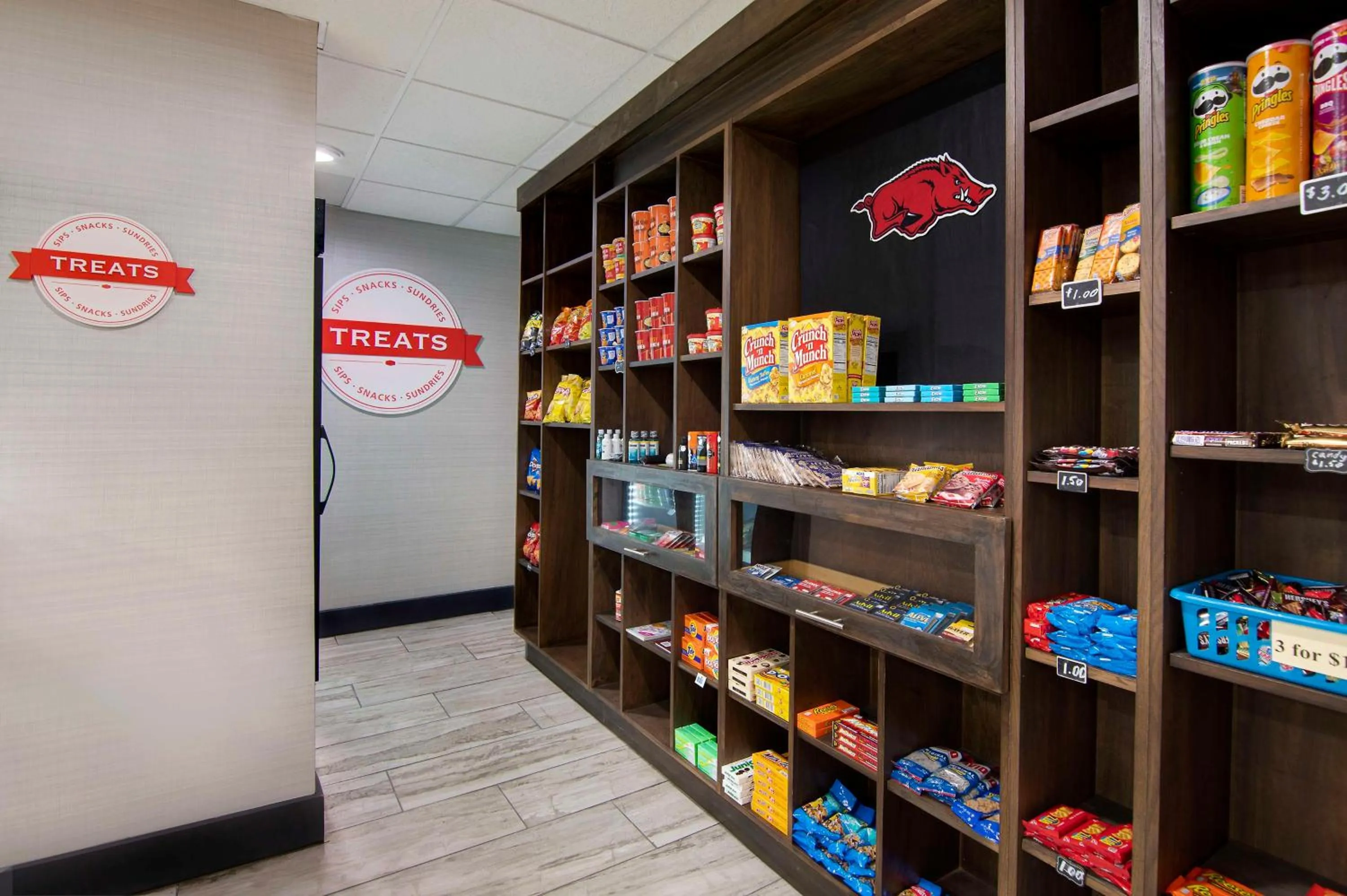 Restaurant/places to eat in Hampton Inn Fayetteville