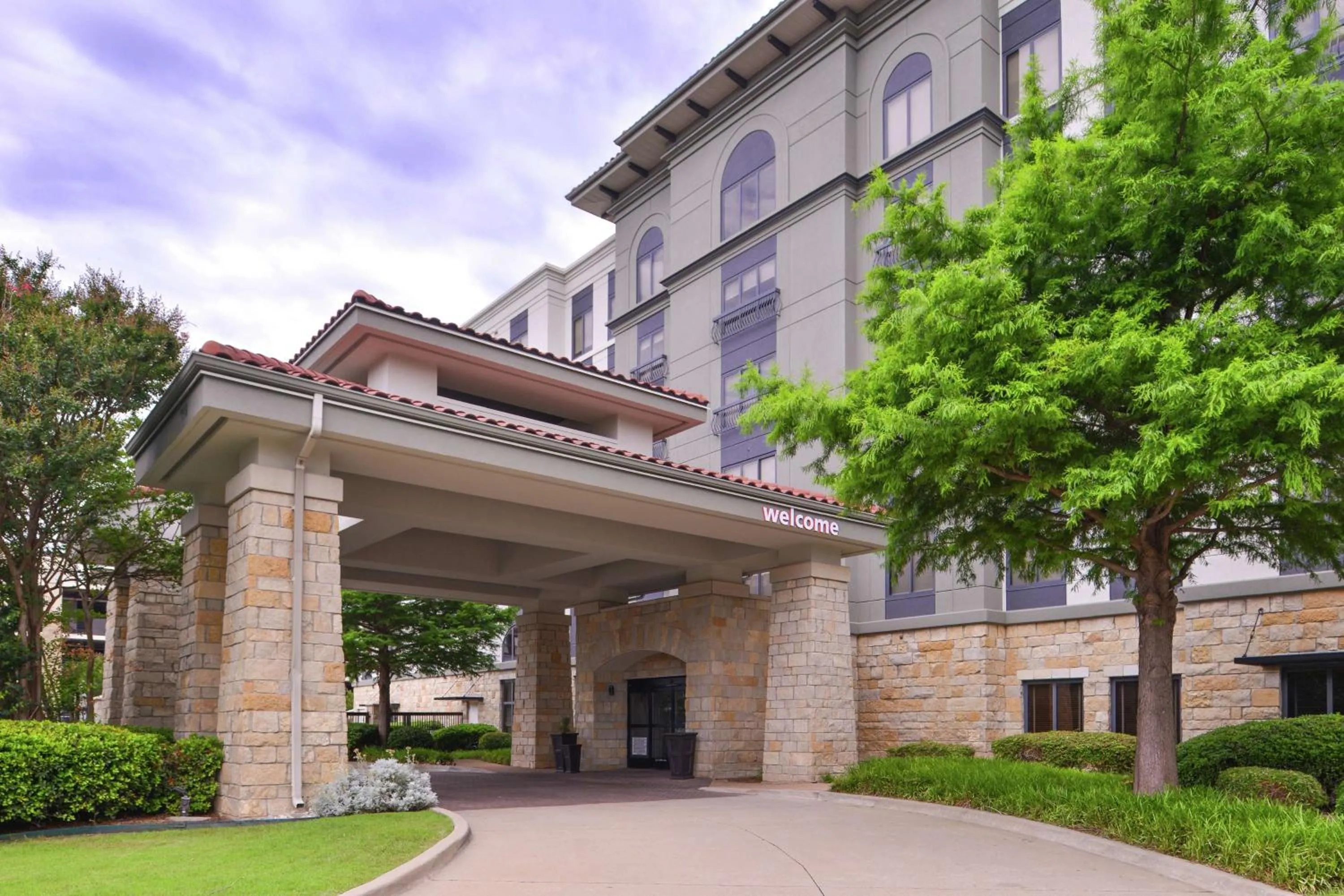 Property building in Hampton Inn & Suites Legacy Park-Frisco