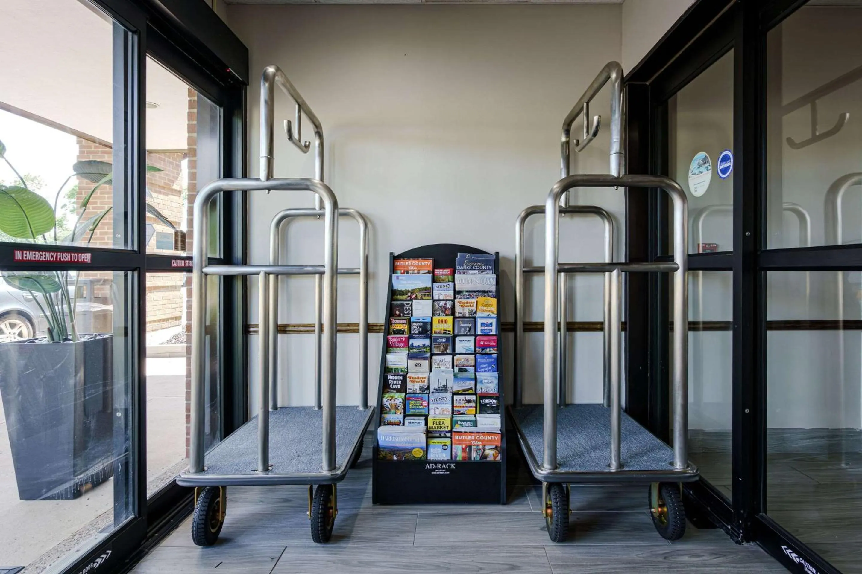 Property building in Quality Inn I-75 West Chester-North Cincinnati