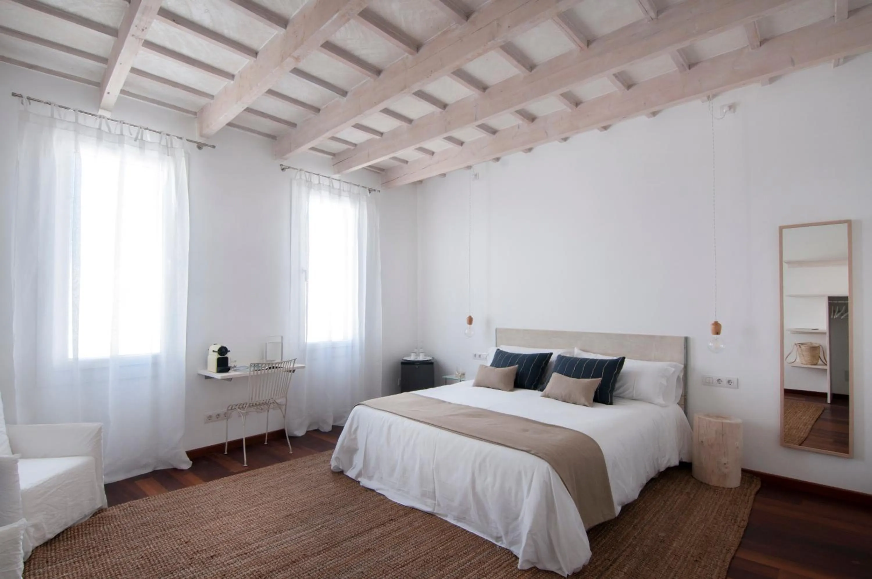 Photo of the whole room, Bed in Hotel Ca S'Arader Turismo de Interior
