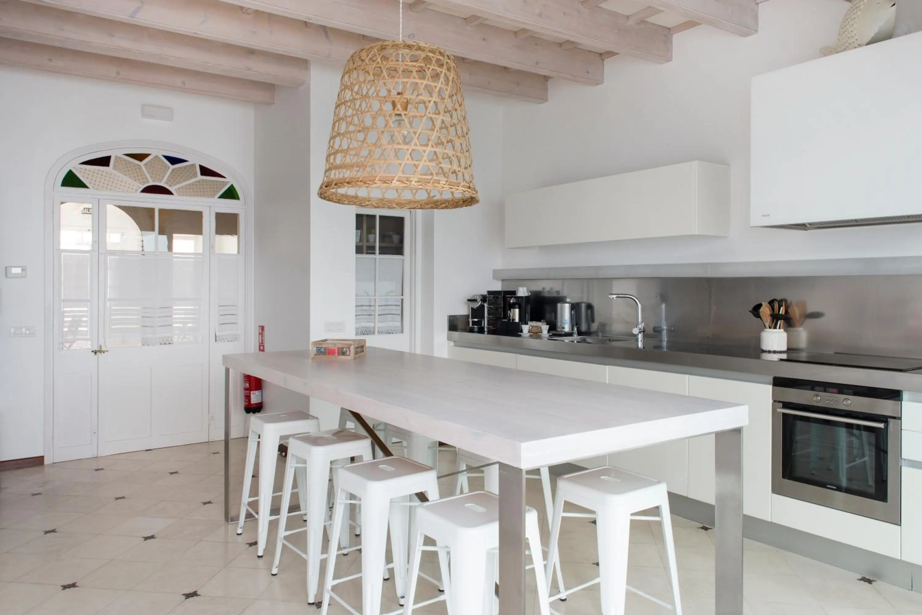 Communal kitchen in Hotel Ca S'Arader Turismo de Interior