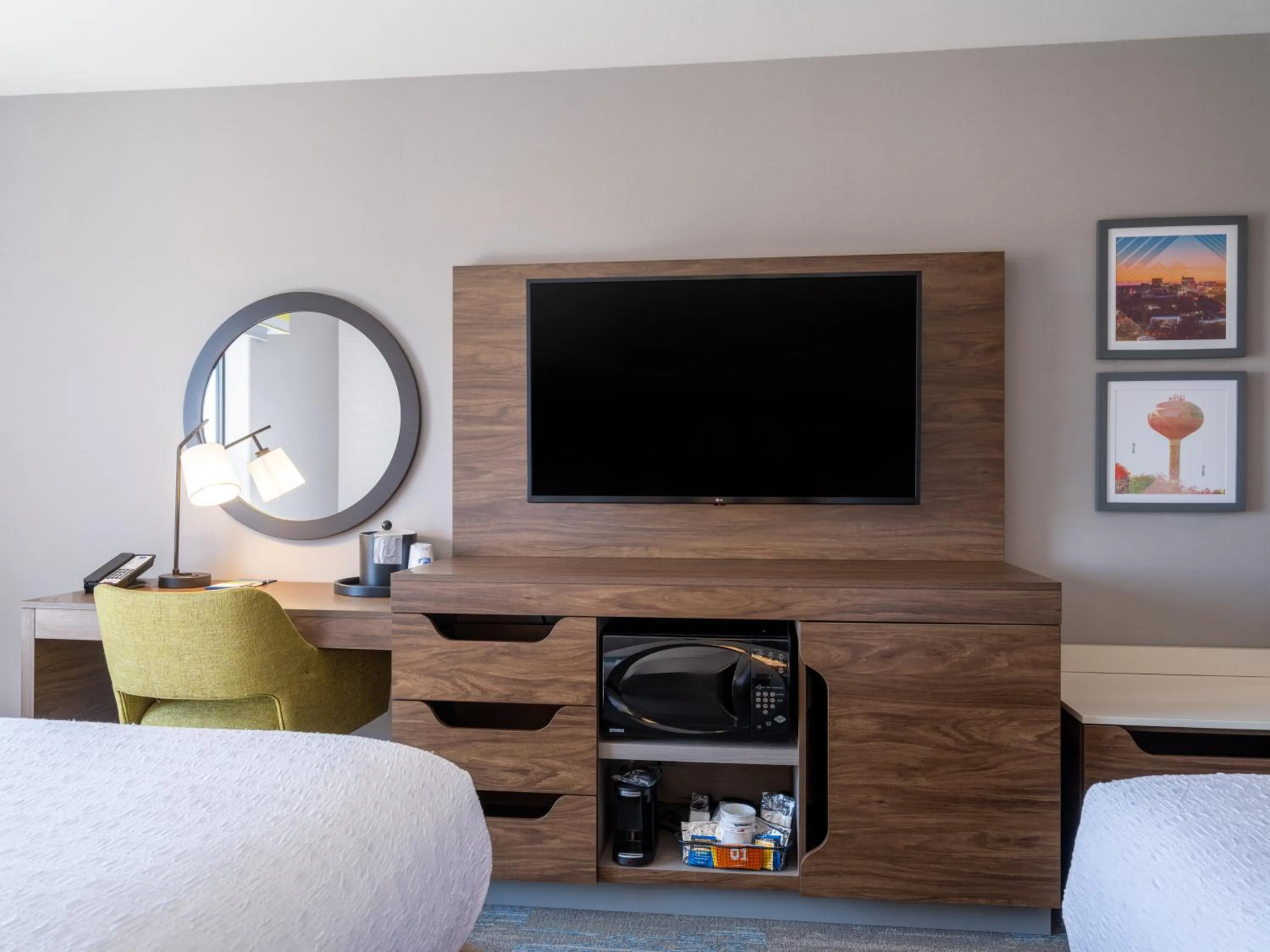 TV and multimedia, Bed in Hampton Inn & Suites Boise-Meridian